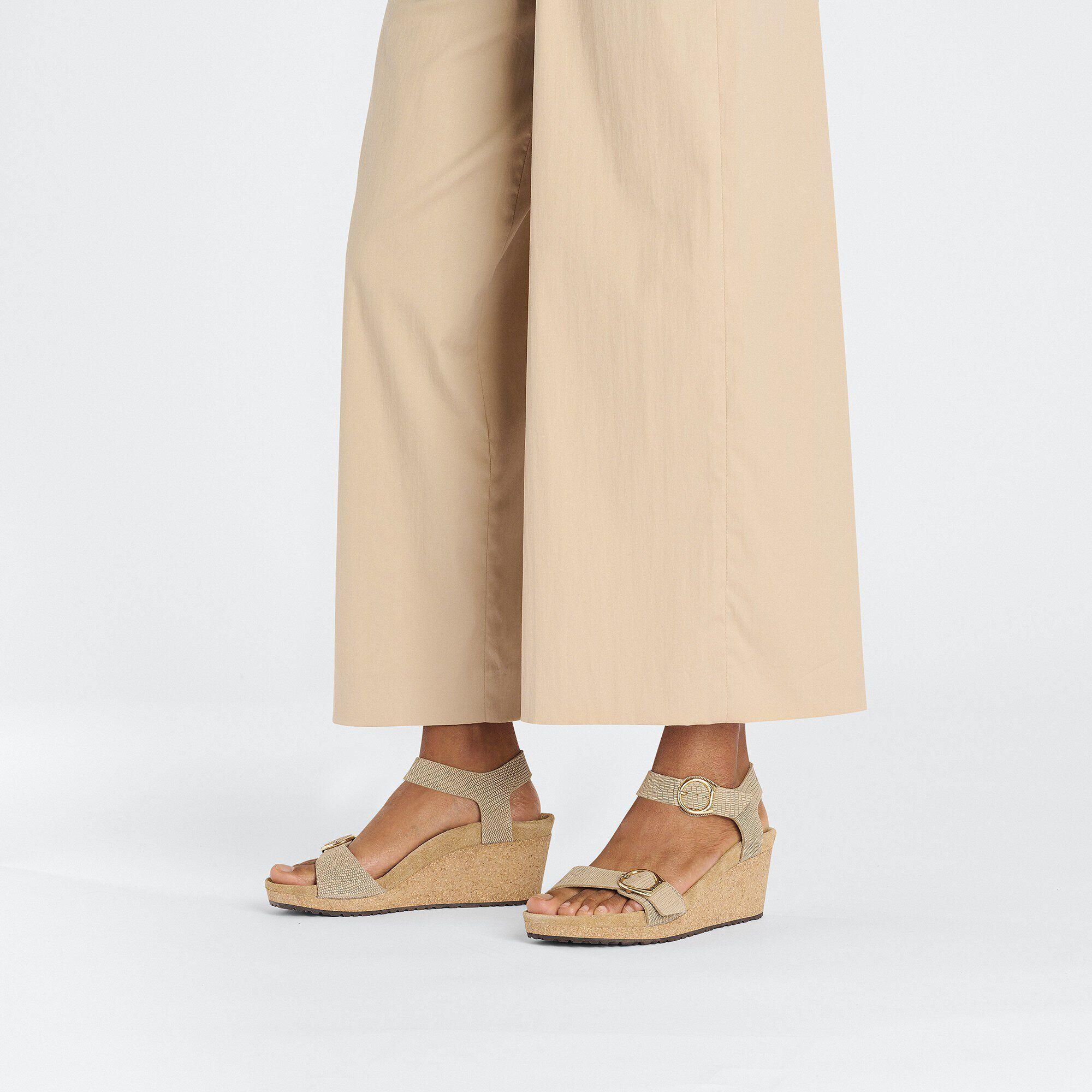 Soley Ring-Buckle Nubuck Leather Embossed Product Image