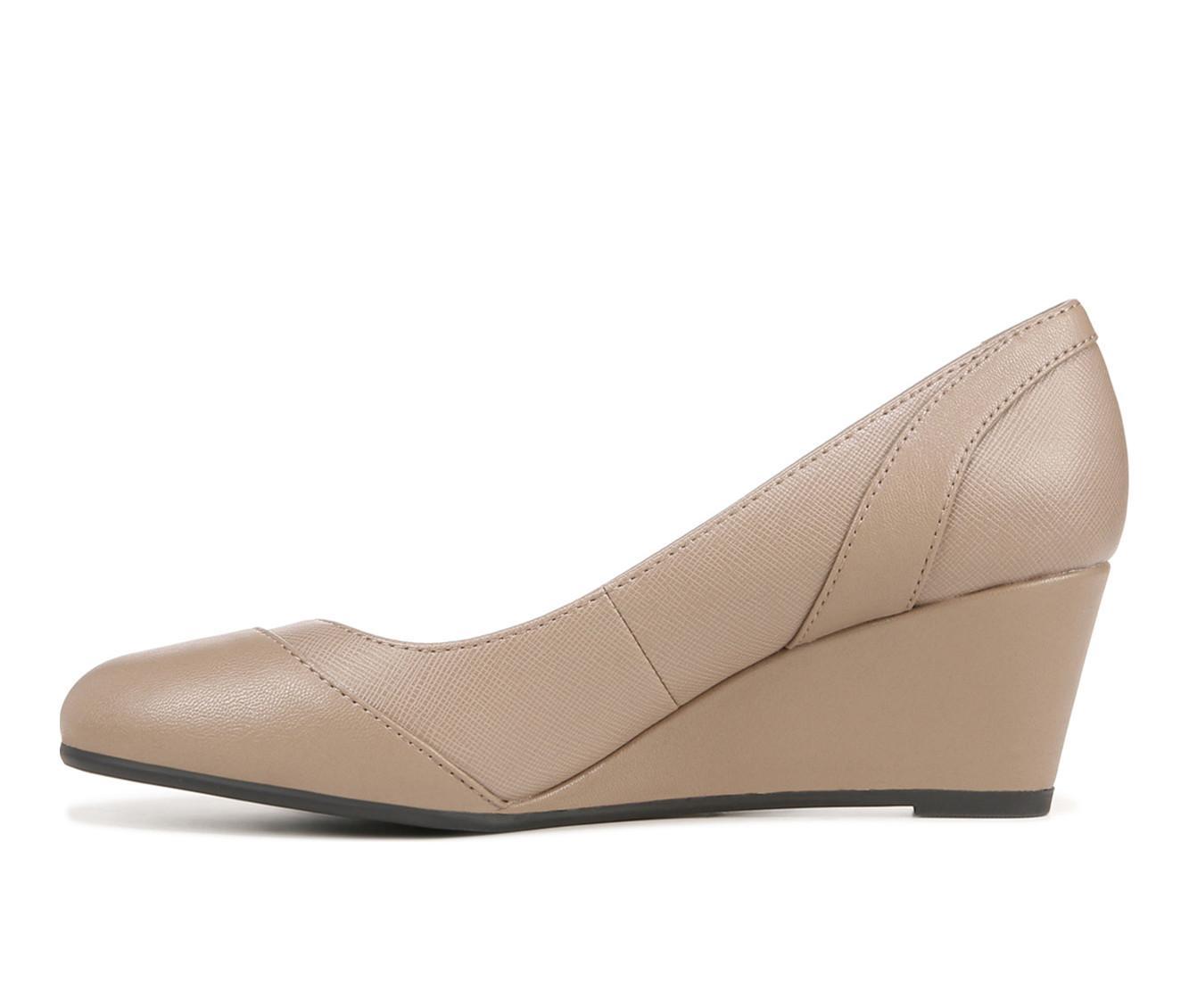 Women's LifeStride Dreams Pumps Product Image