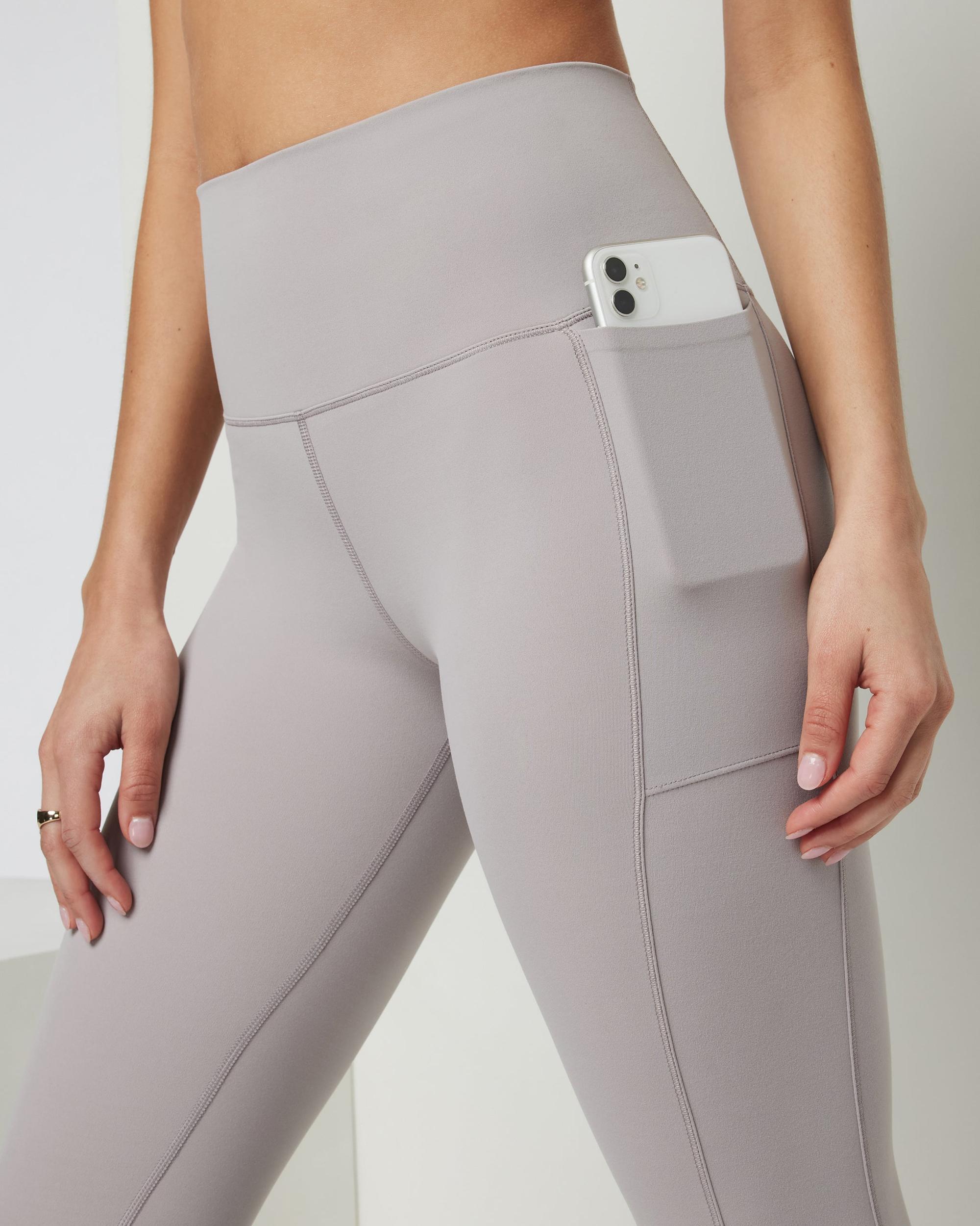 Studio Pocket Legging Product Image