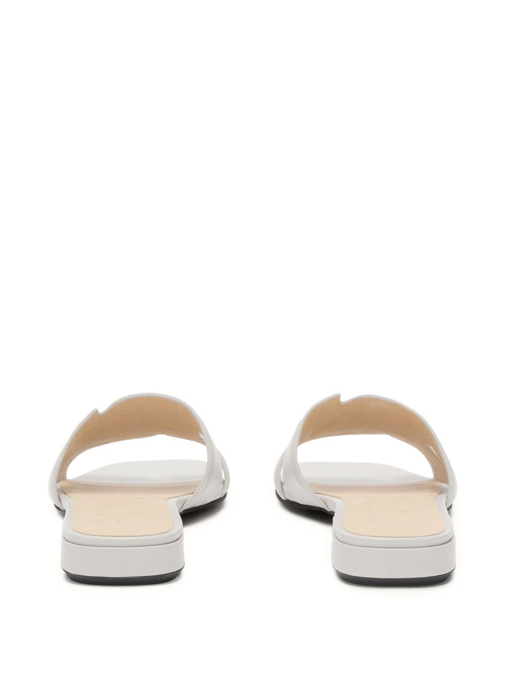 embossed logo sandals  Product Image