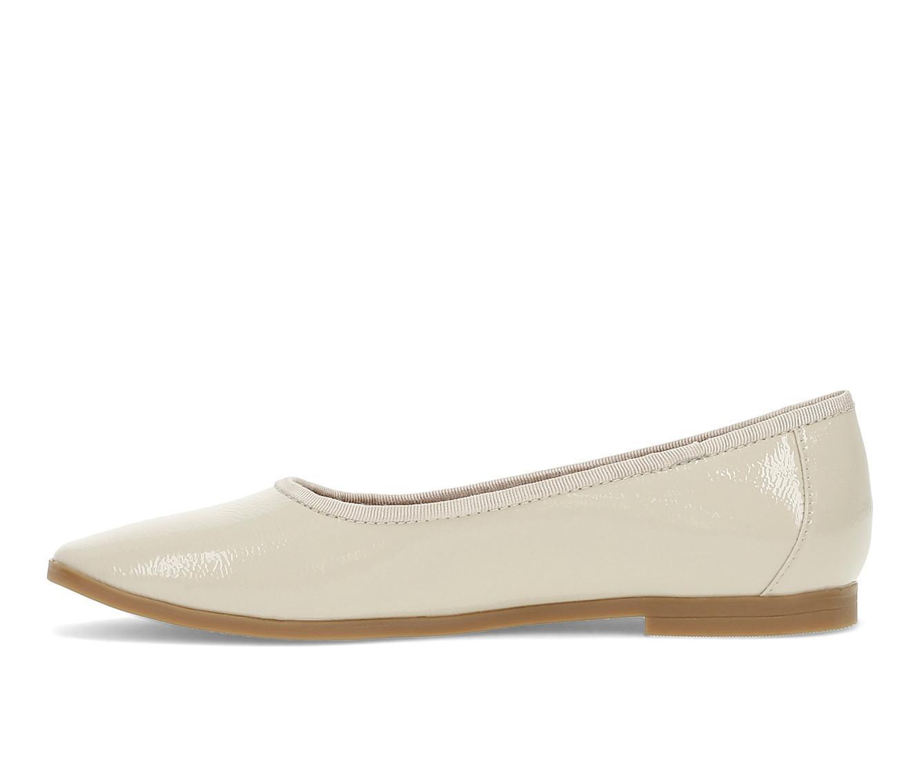Women's Baretraps Tania Flats Product Image
