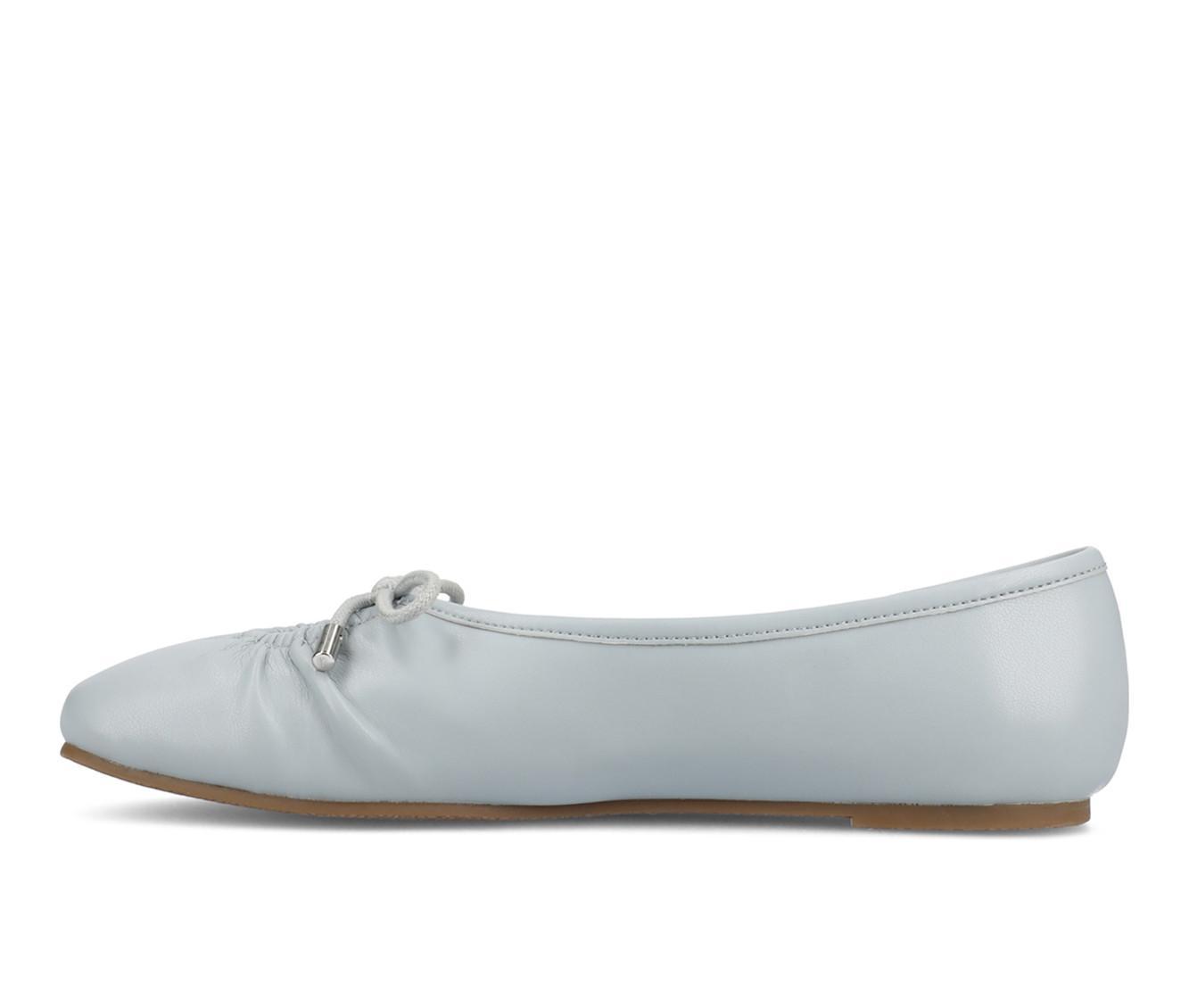 Women's Journee Collection Callee Flats Product Image