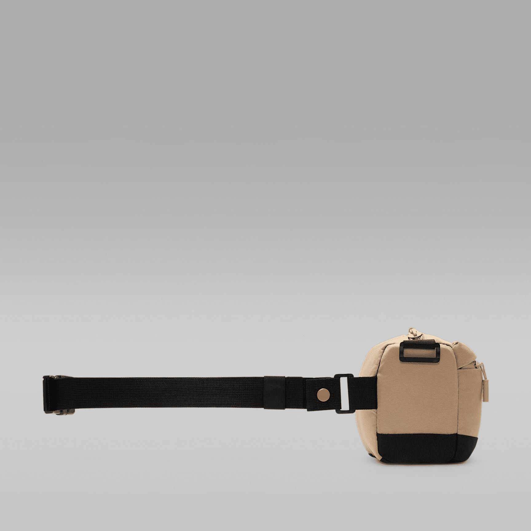 Jordan Crossbody Bag (3.3L) Product Image