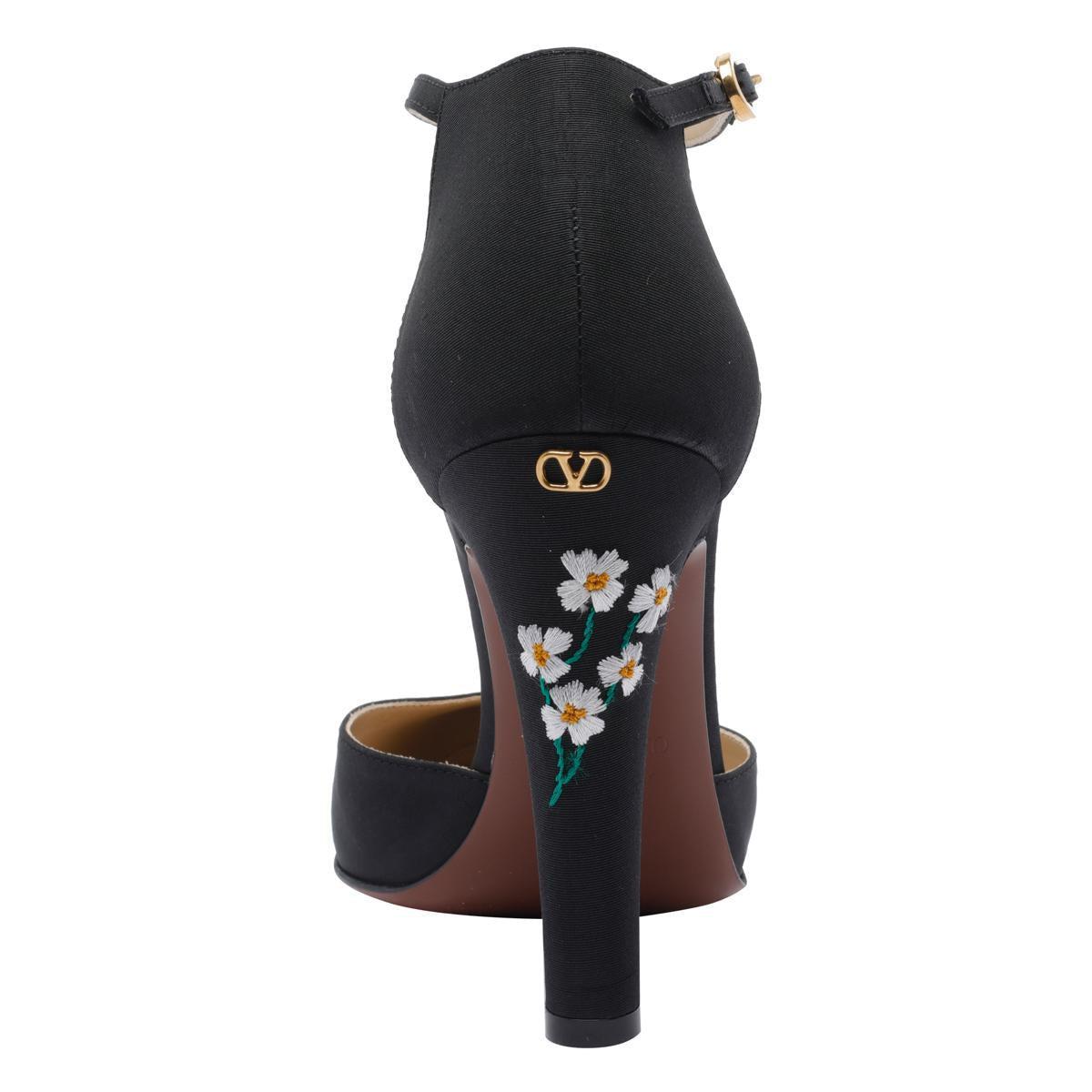 VALENTINO GARAVANI Black Fabric Hi Dolly Pumps Product Image