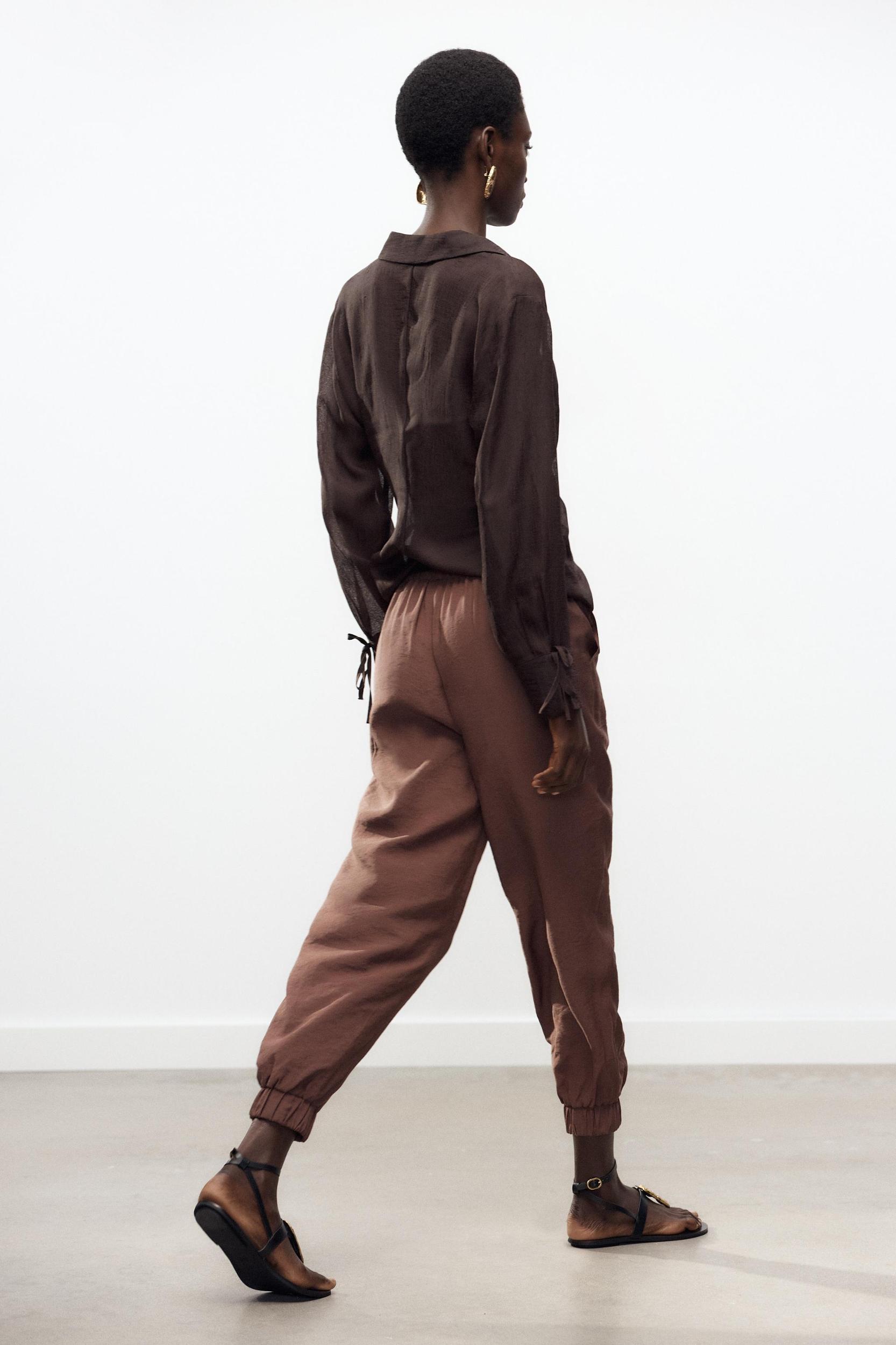 FLOWY JOGGER PANTS Product Image