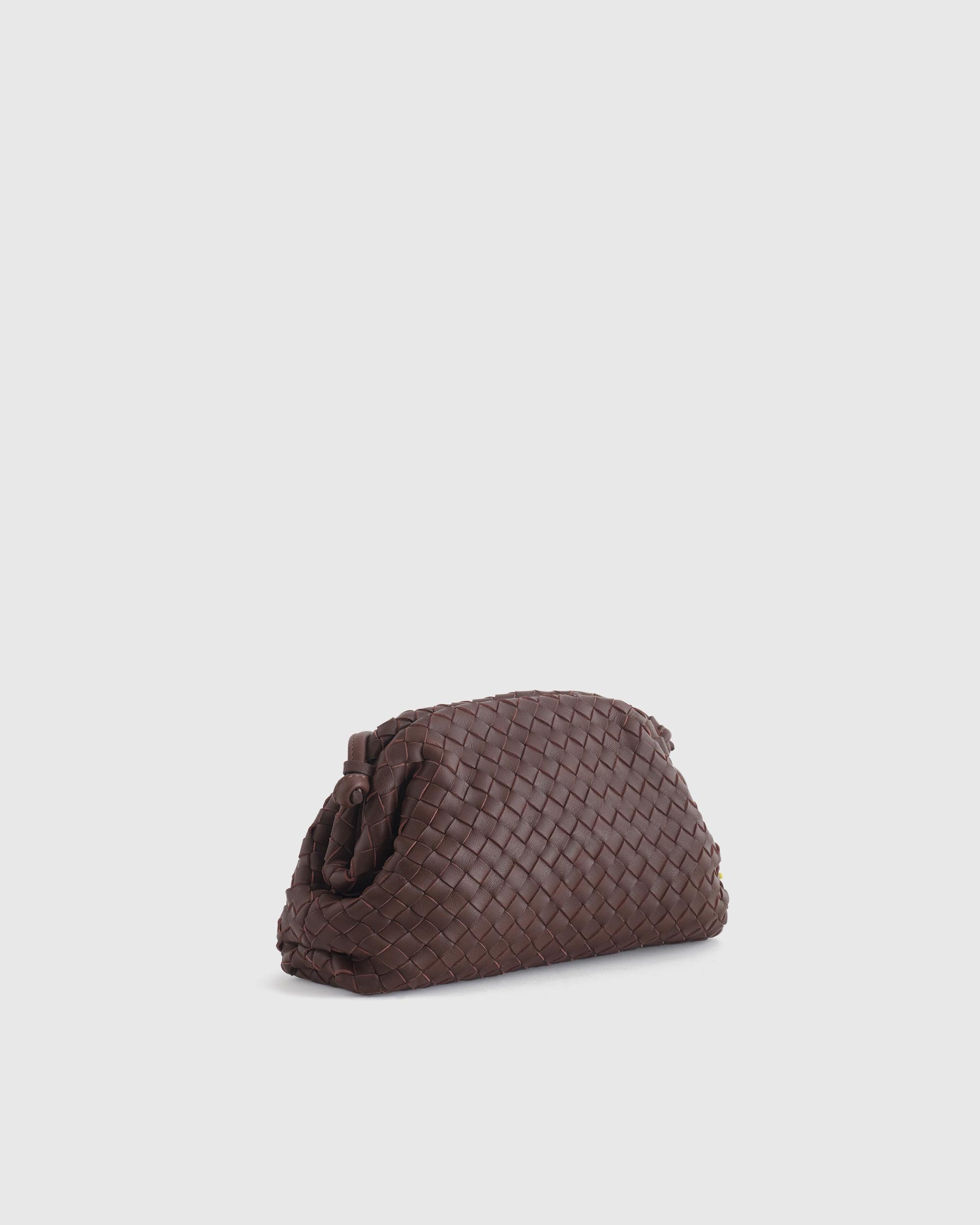 Quince | Women's Italian Leather Handwoven Pouch Crossbody Clutch Product Image