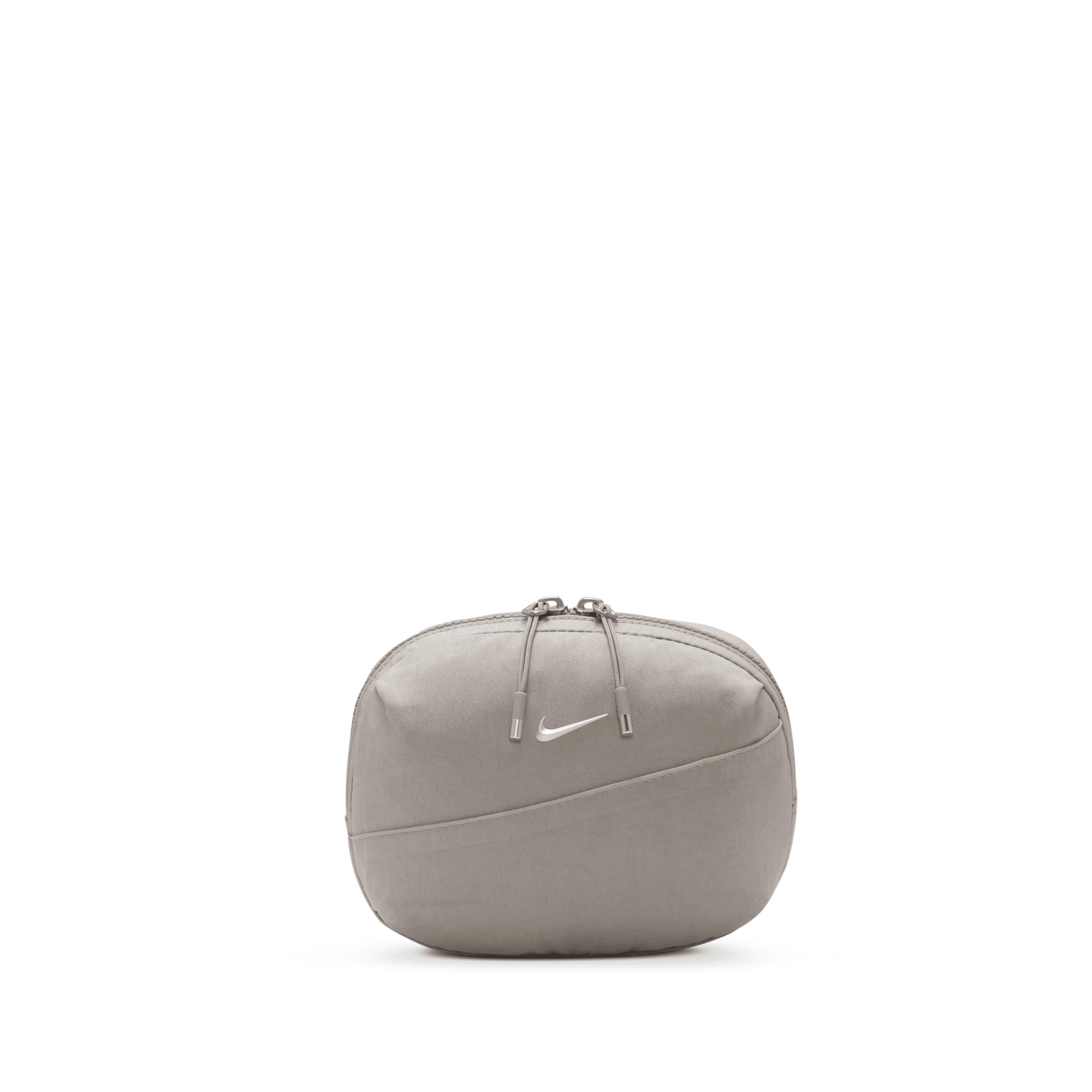 Nike Unisex Aura Crossbody Bag (2L) | HM6120-006 Product Image