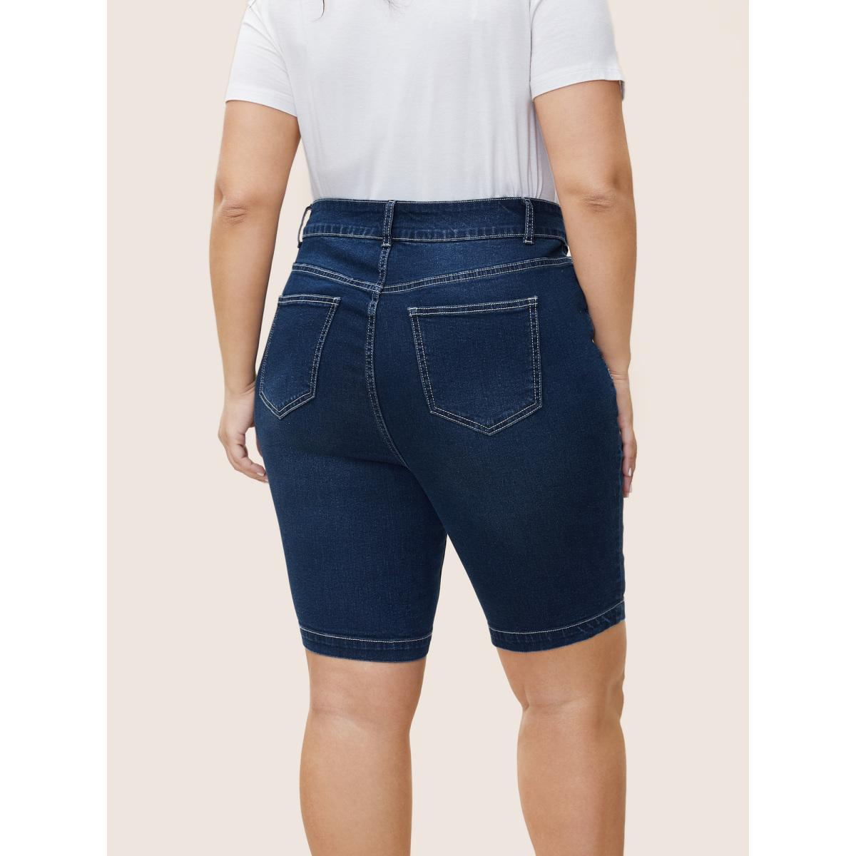 Plus Size Medium Wash Floral Embroidered Denim Shorts Women DarkBlue Embroidered High stretch Everyday Slanted pocket Elegant Denim Shorts BloomChic 16/1X Product Image