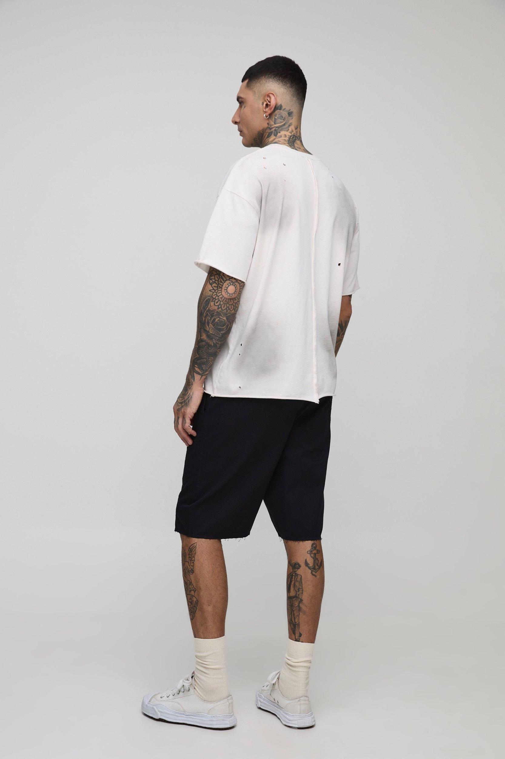 Tall Relaxed Fit Elasticated Waist Applique Shorts | boohooMAN USA Product Image