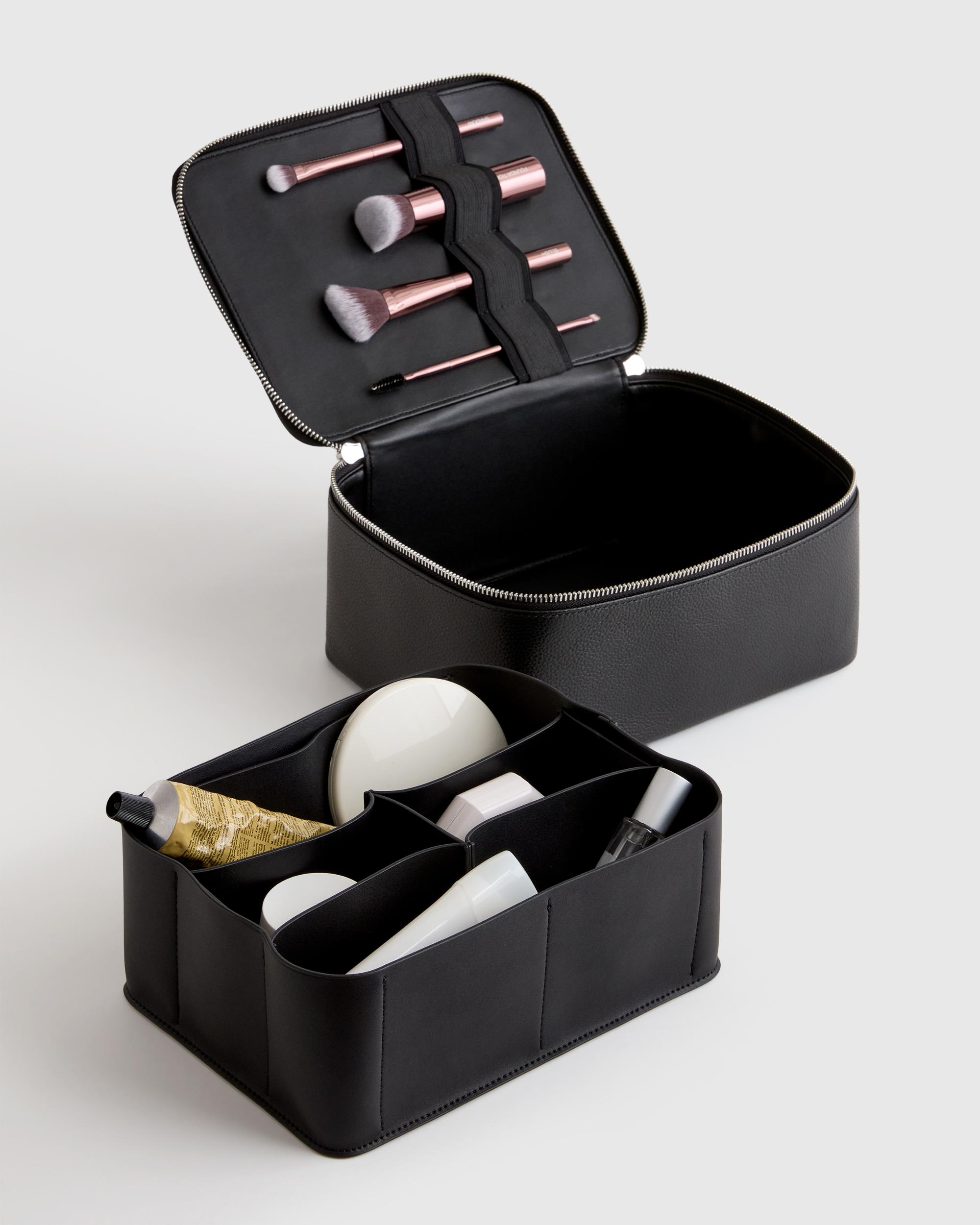 Quince | Women's Italian Leather Travel Cosmetic Case Product Image