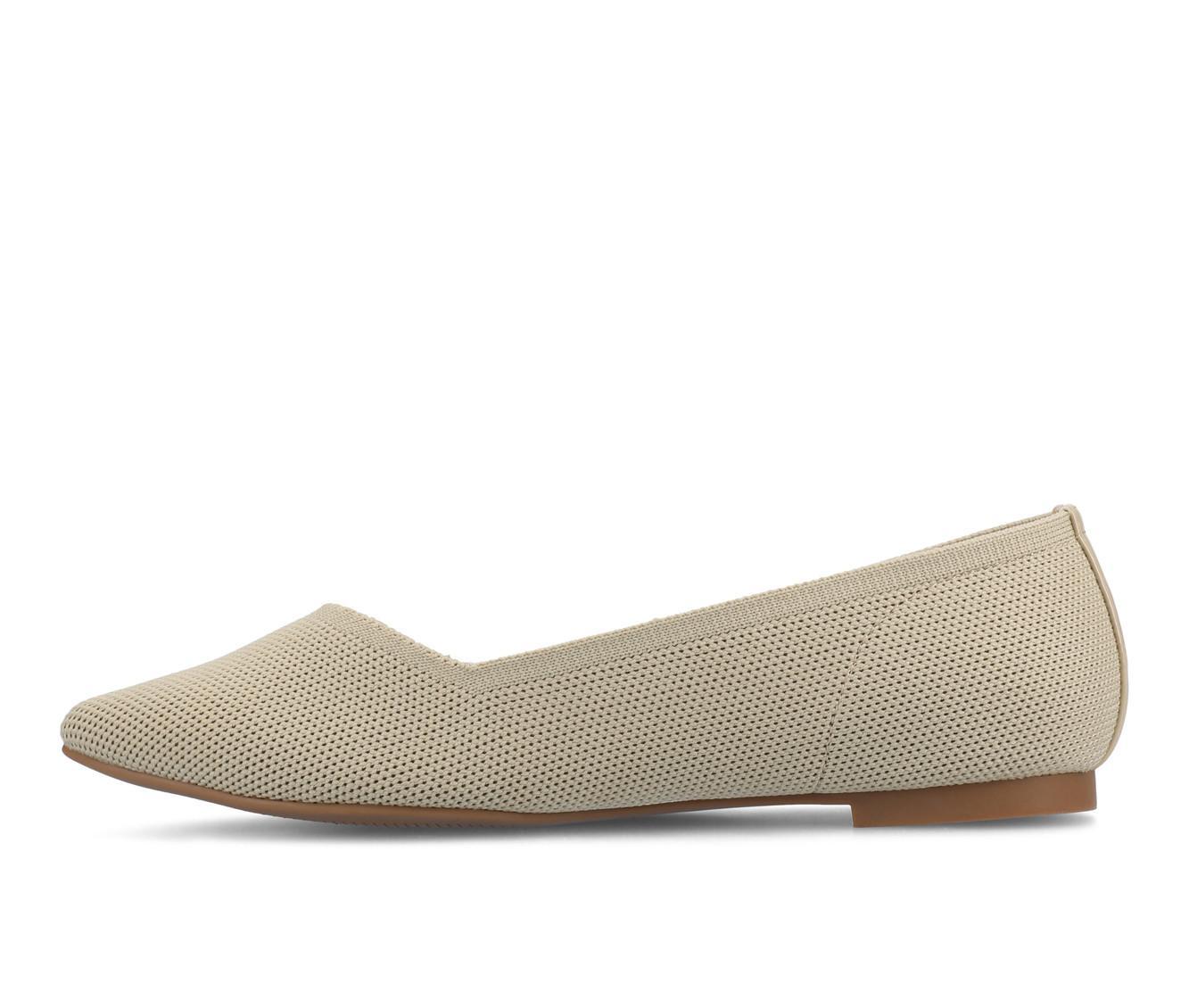 Women's Journee Collection Minnah Flats Product Image