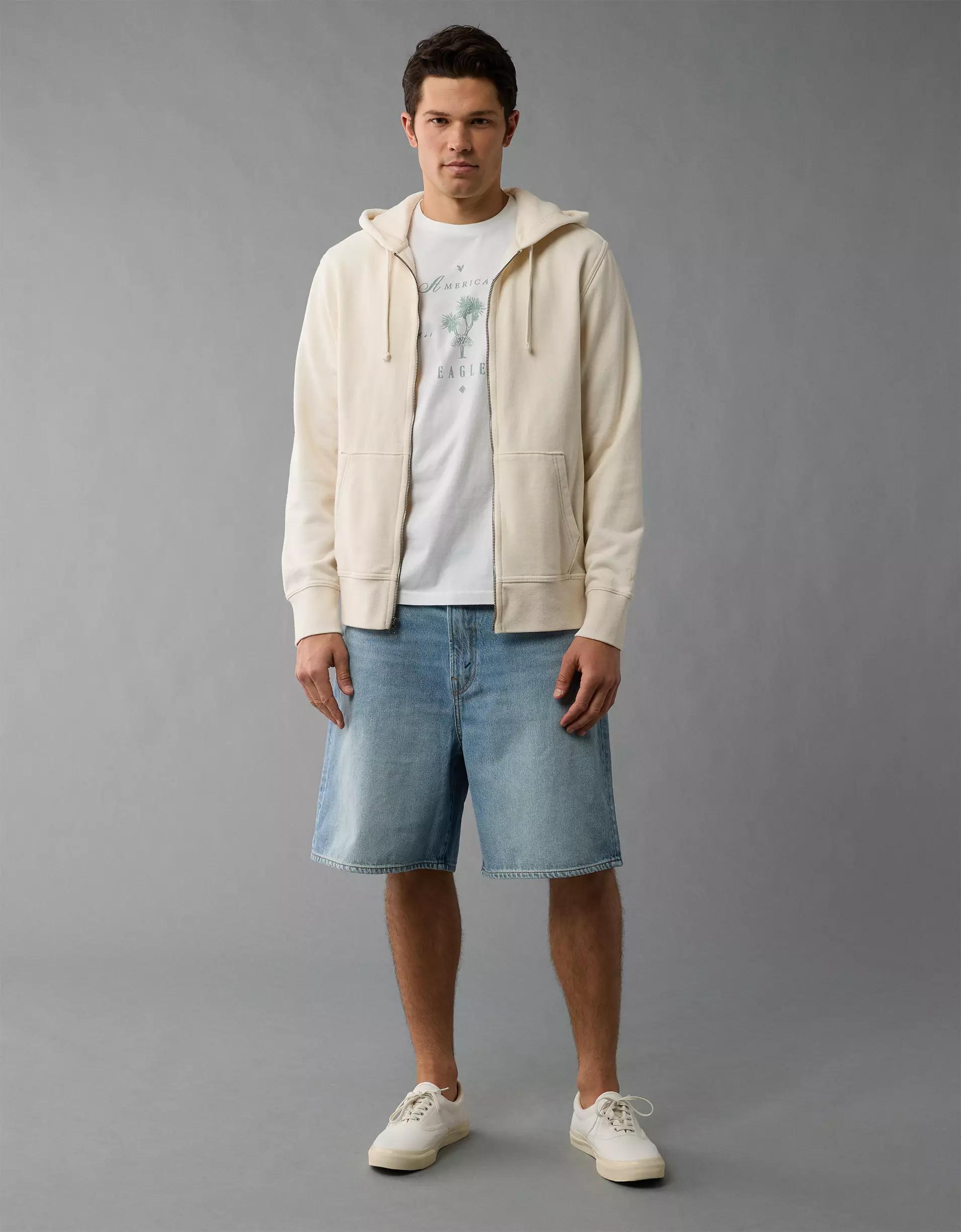 AE Logo Graphic T-Shirt Product Image