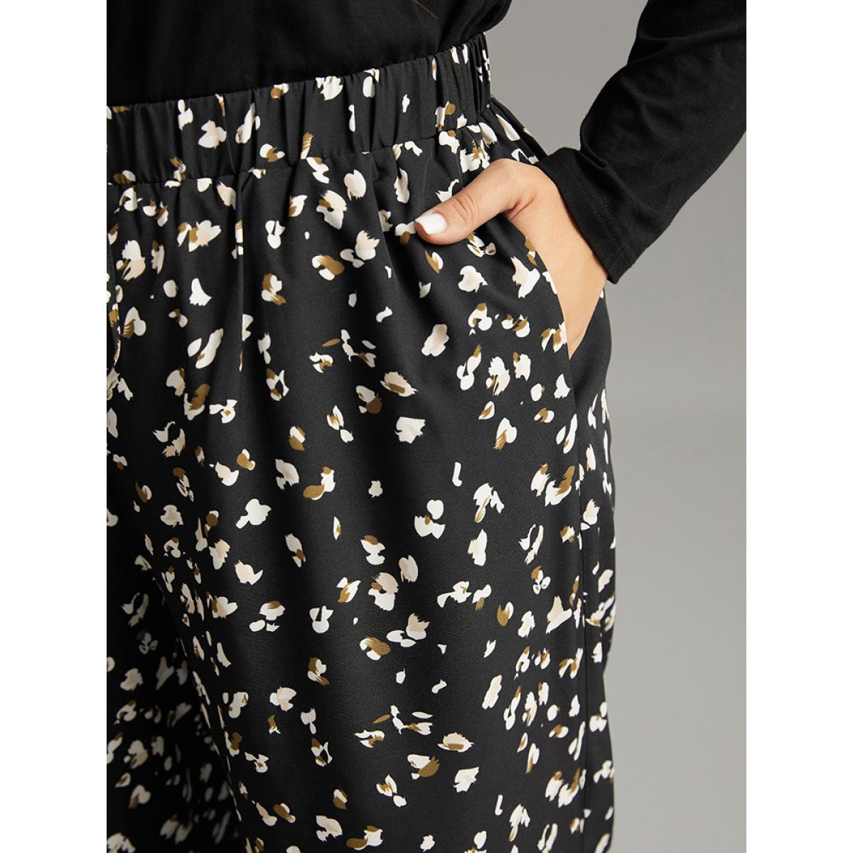 Plus Size Ditsy Floral Elastic Waist Ties Pants Women Black Casual Straight Leg High Rise Dailywear Pants BloomChic 14-16/1X Product Image