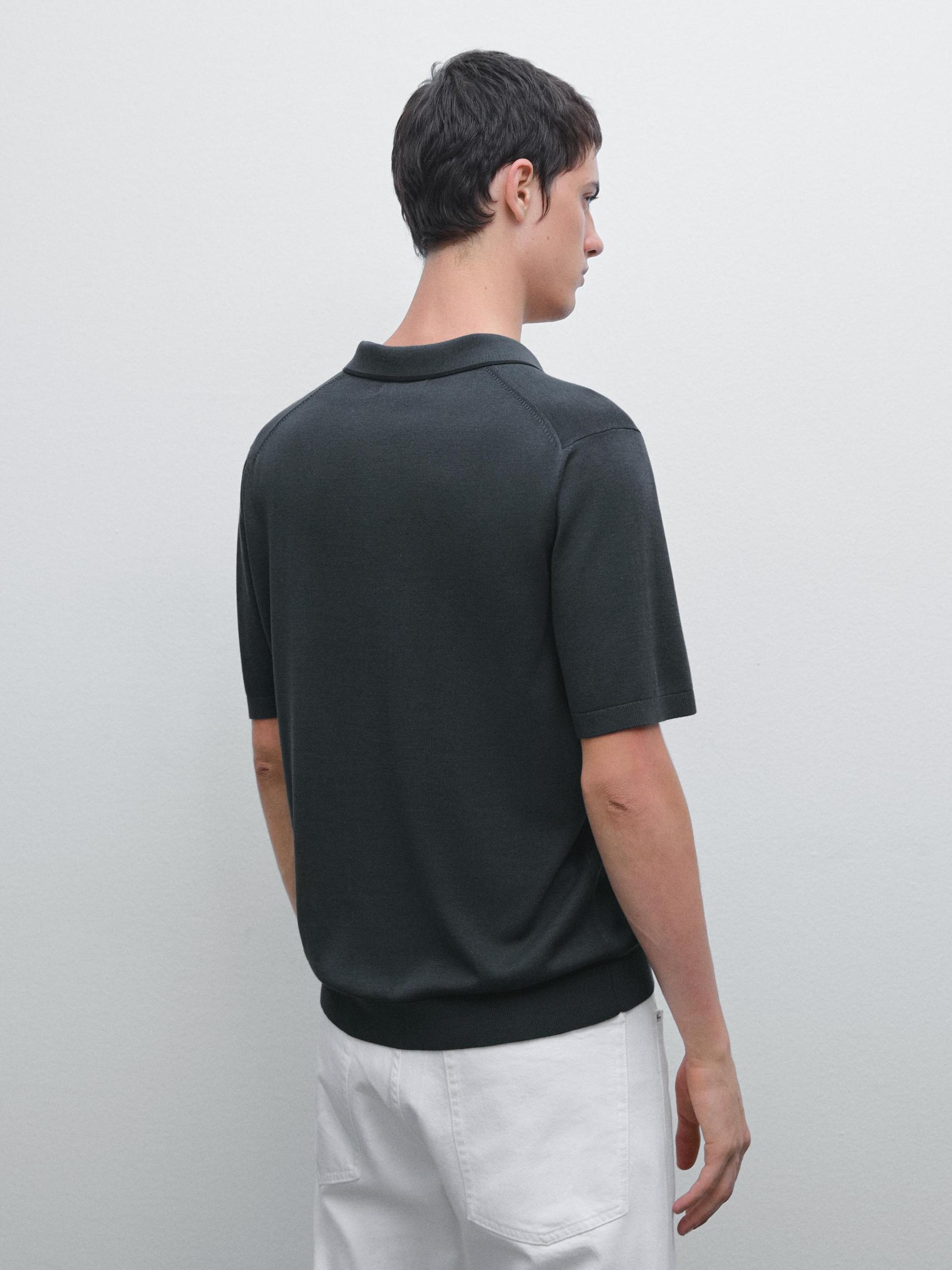 Knit polo shirt with coloured collar detail Product Image