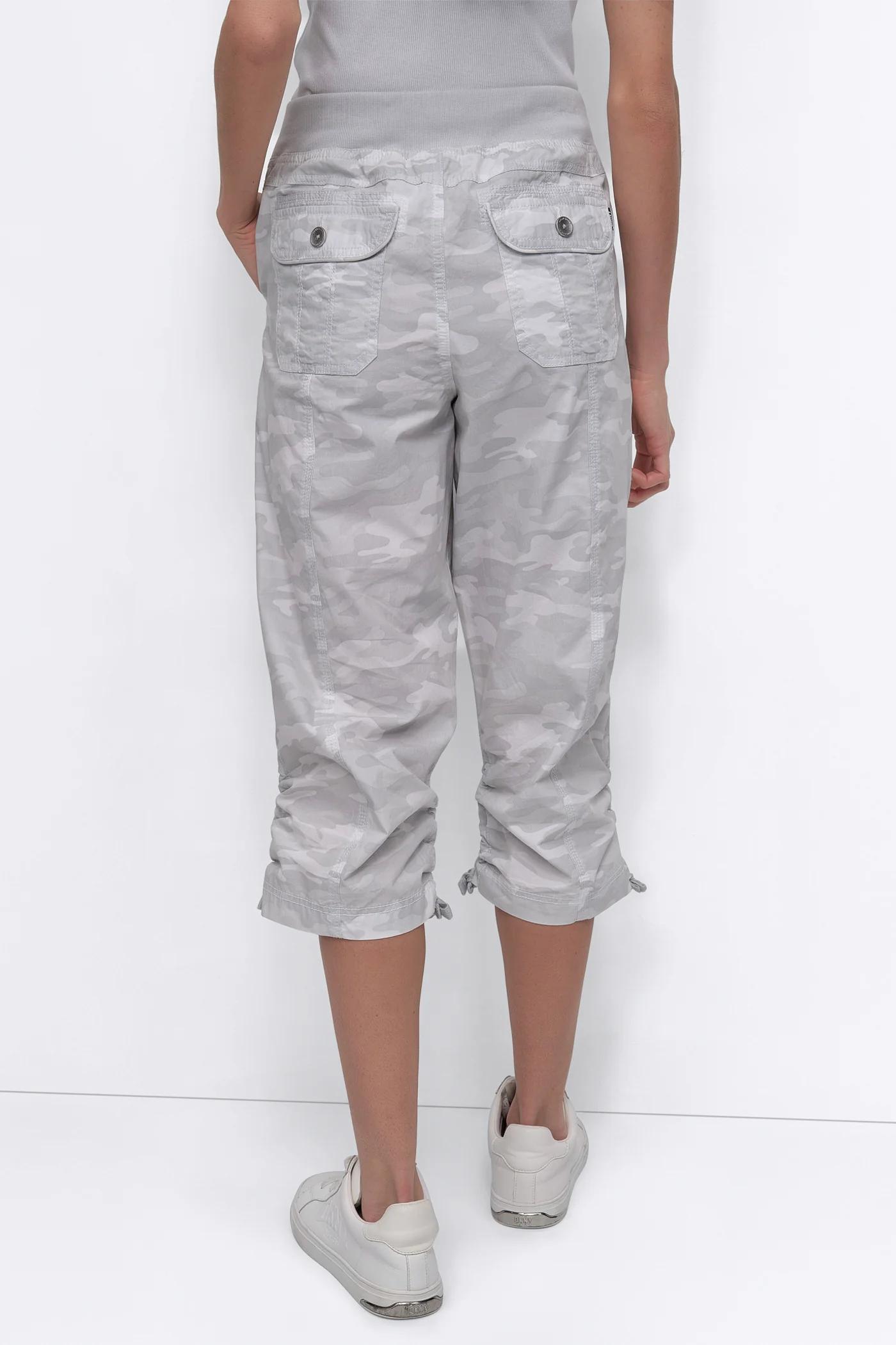 HIGH-RISE SHIRRED UTILITY CAPRI PANT Product Image