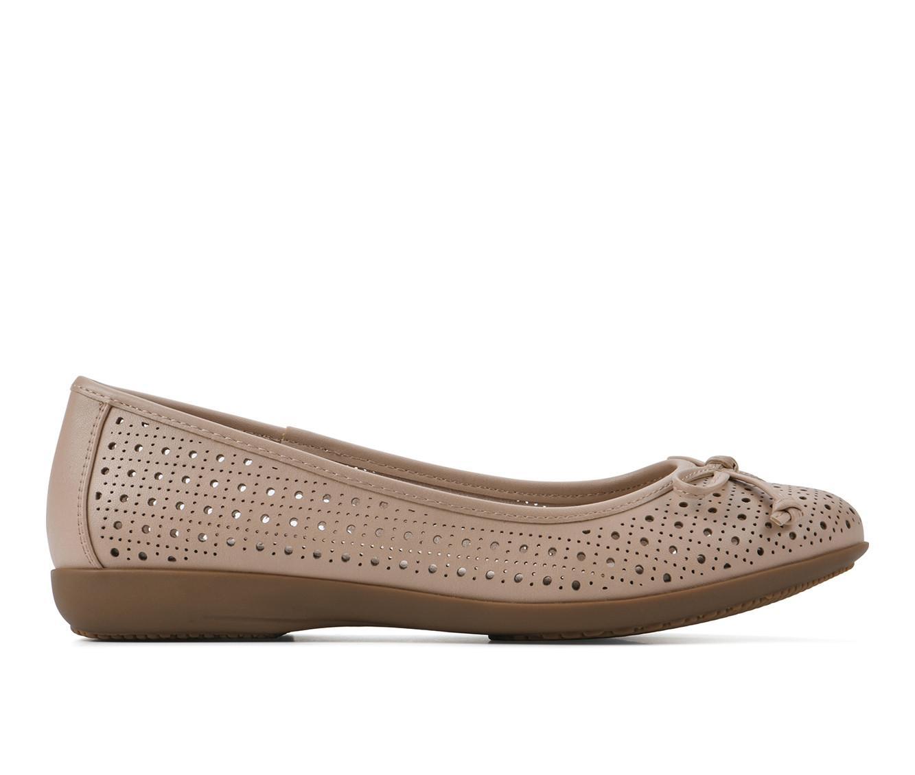 Women's Cliffs by White Mountain Cheryl Flats Product Image