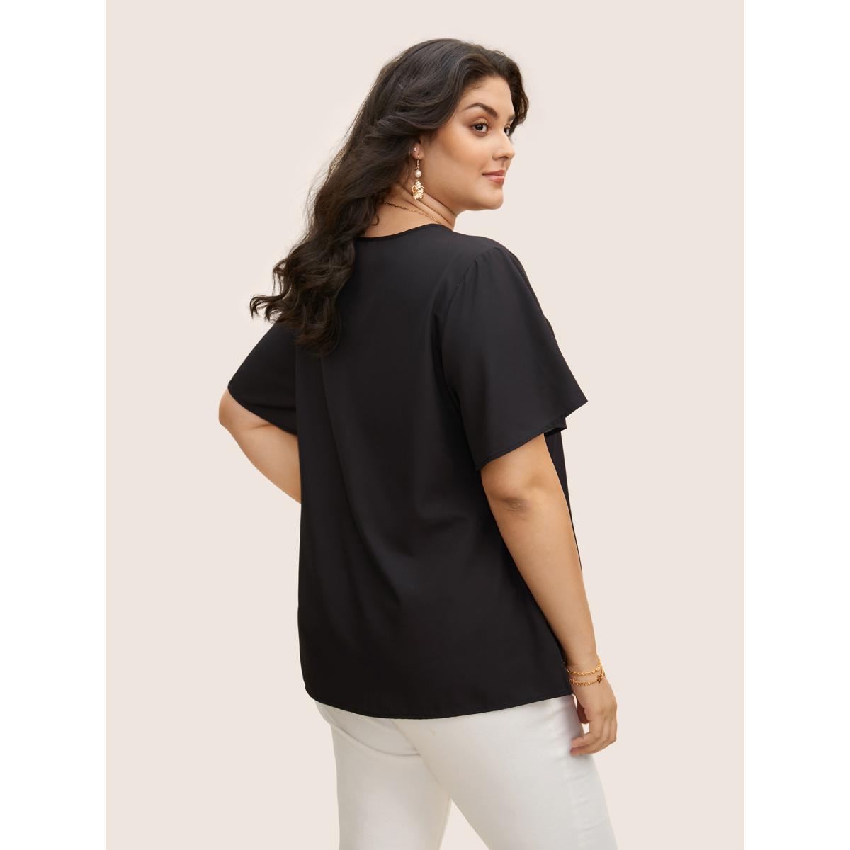 Plus Size Black Carnation Print Contrast Ruffle Sleeve Blouse Women Elegant Short sleeve V-neck Everyday Blouses BloomChic 22-24/3X Product Image