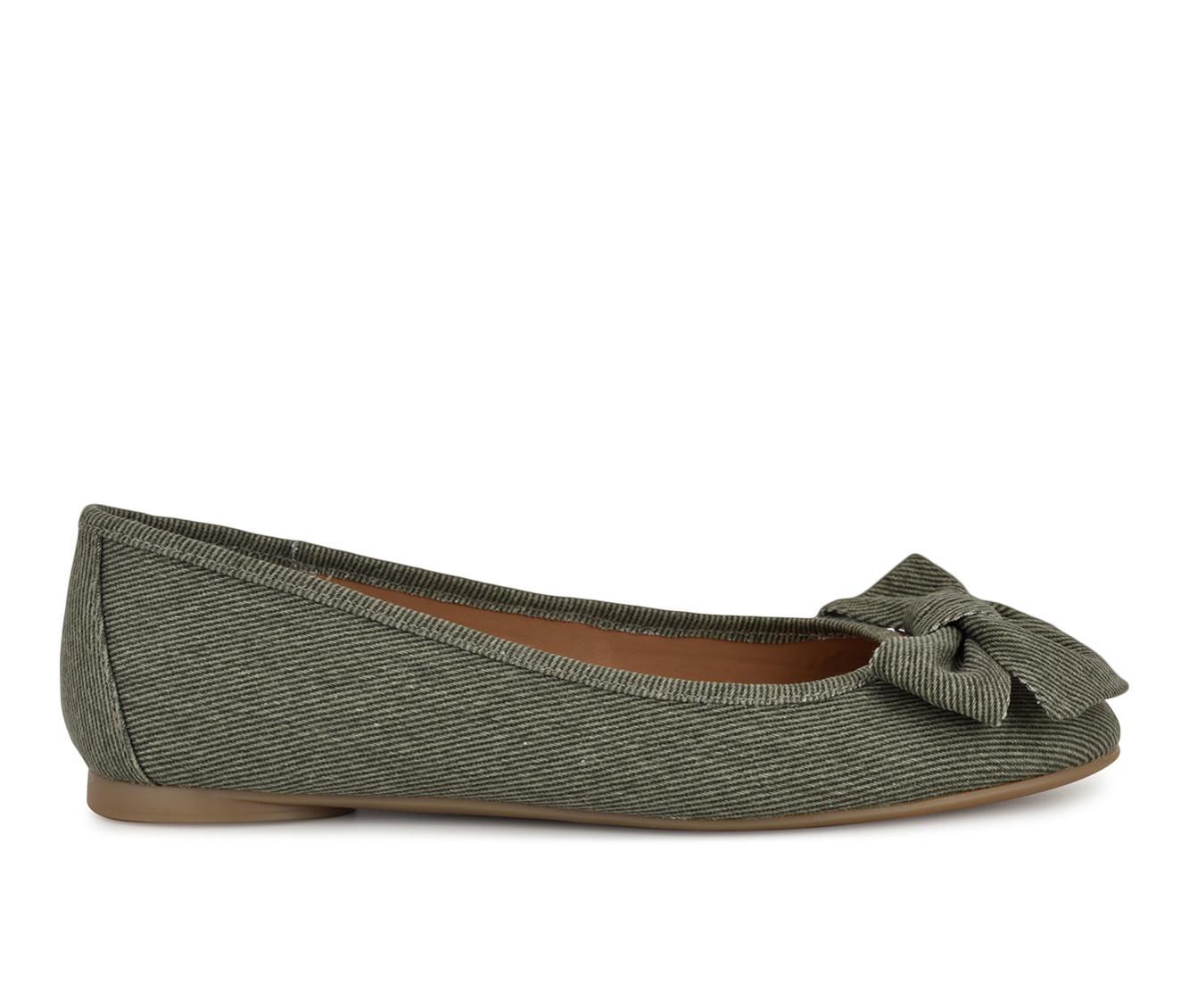 Women's Nine West Veronika Flats Product Image