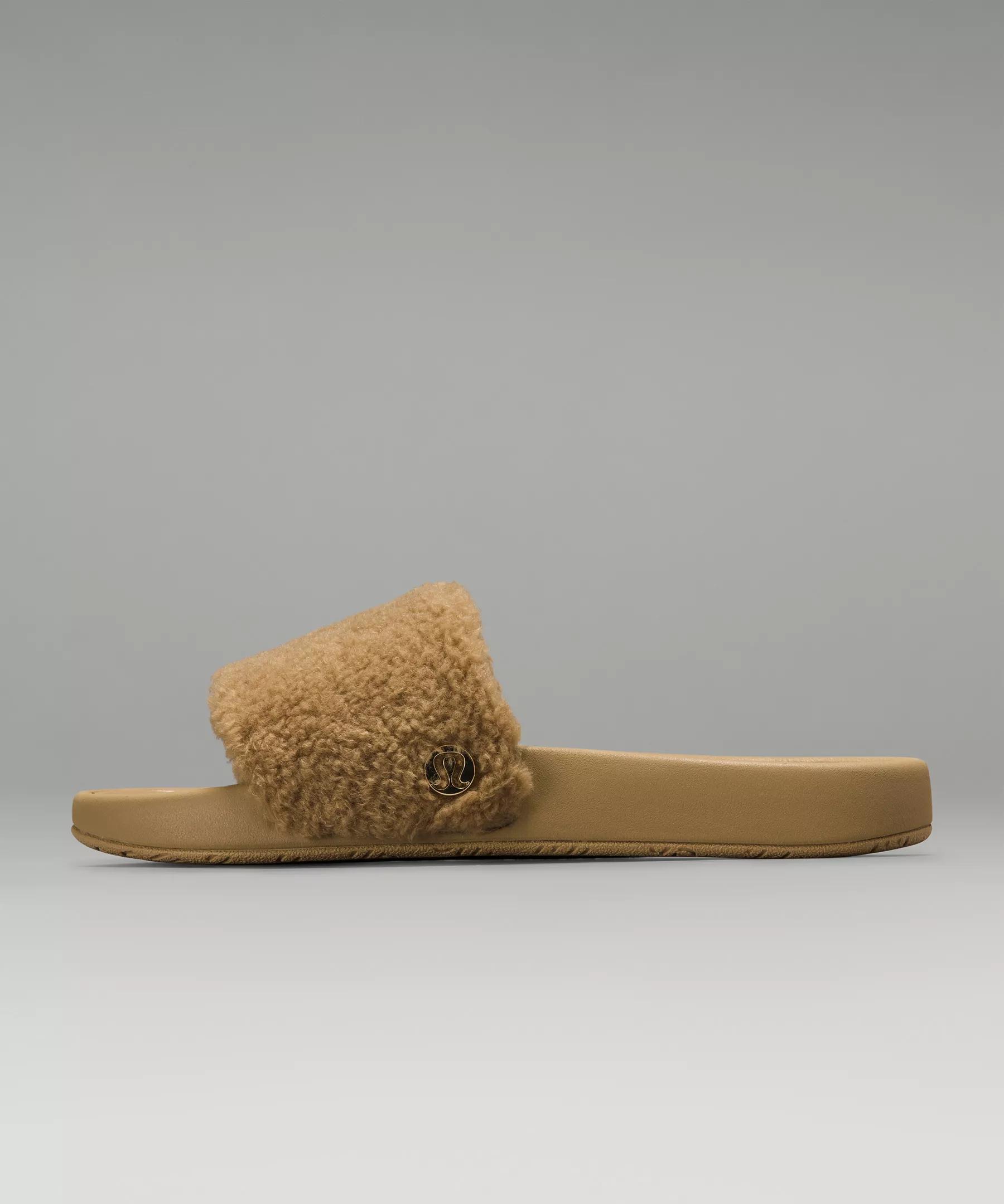 Women's Fleece Restfeel Slide Product Image