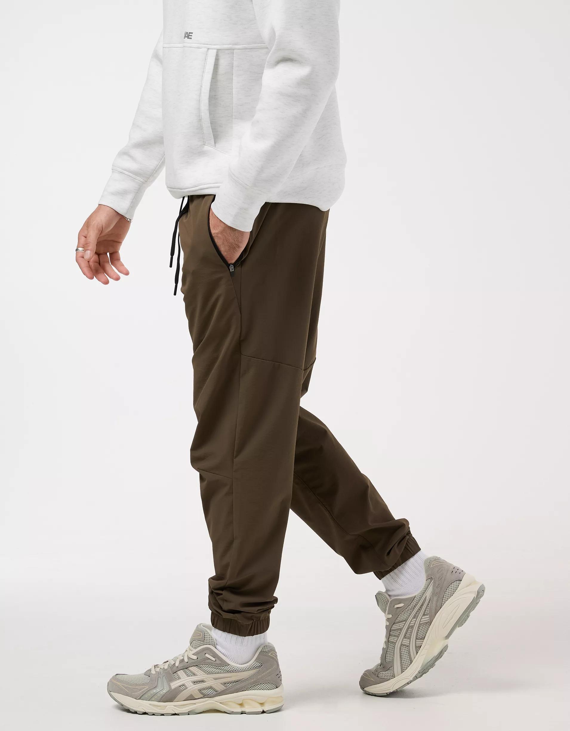 AE 24/7 Tech Jogger Product Image