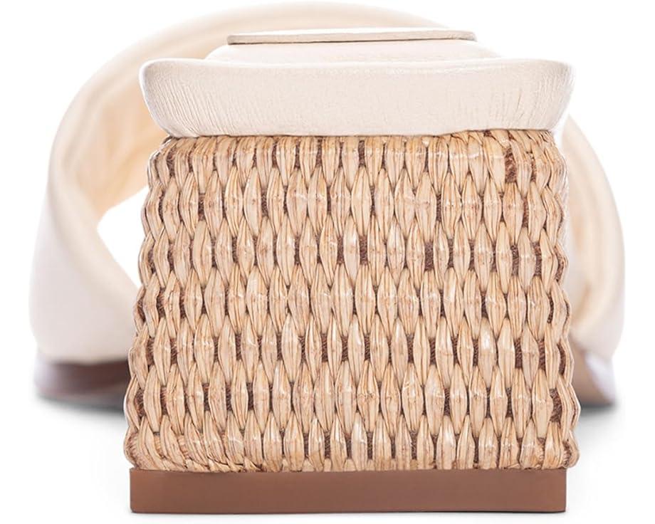 Women's Chinese Laundry Lucianna Product Image