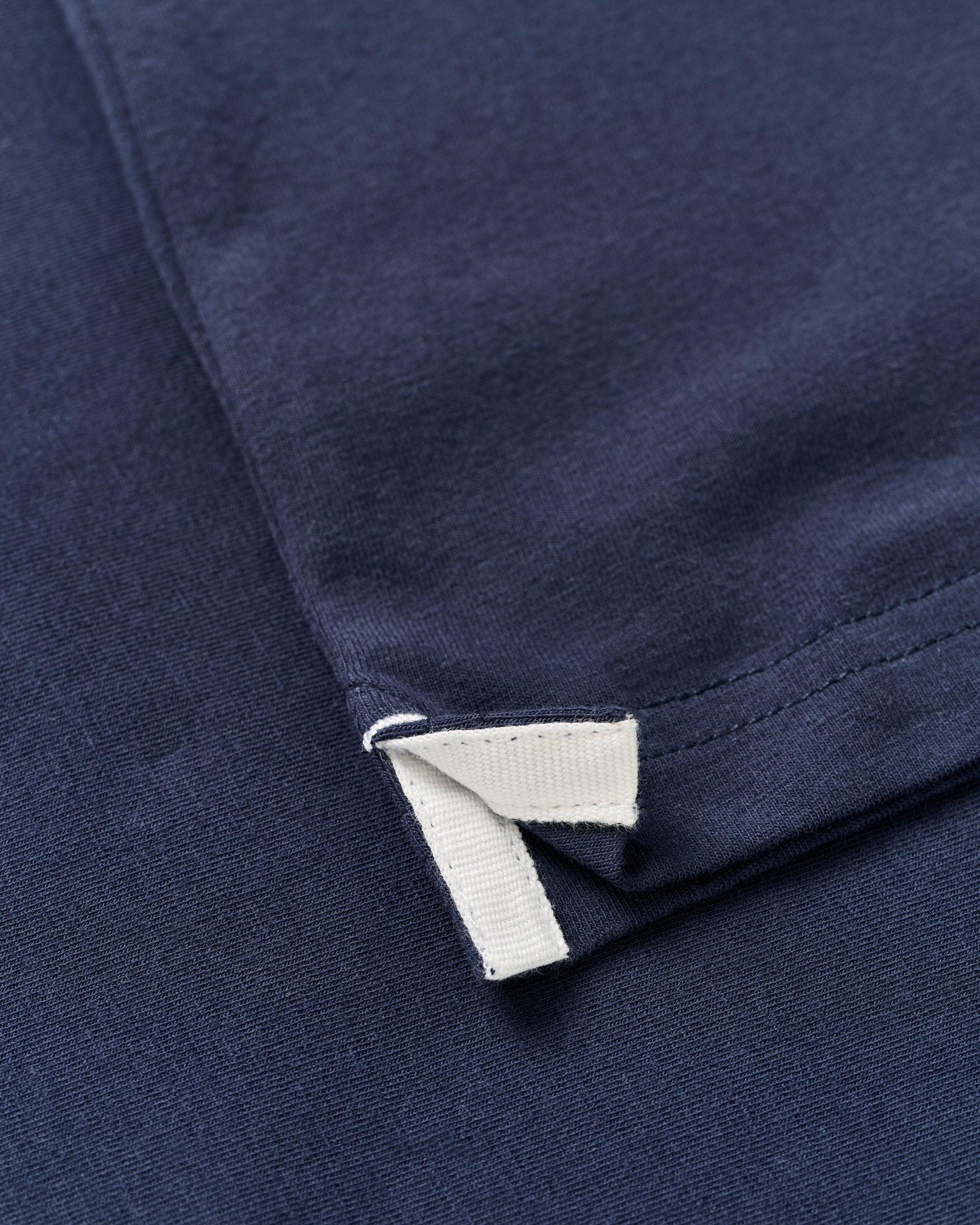 logo T-shirt Product Image