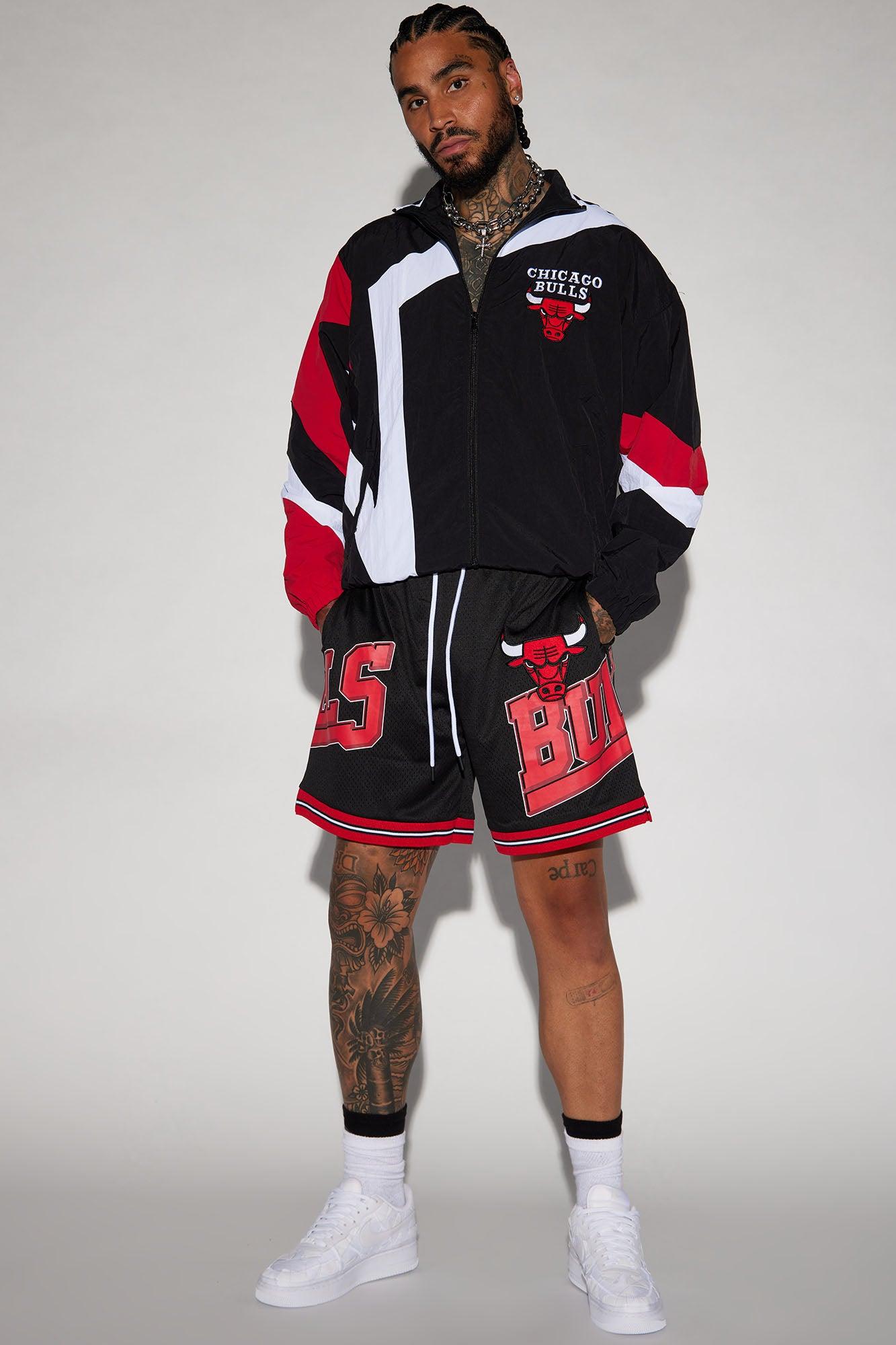Bulls Step Back Mesh Shorts - Black Product Image