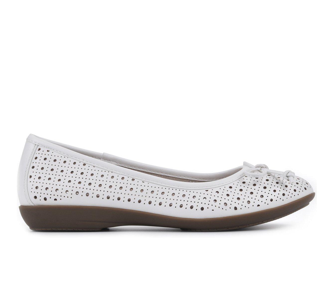 Women's Cliffs by White Mountain Cheryl Flats Product Image