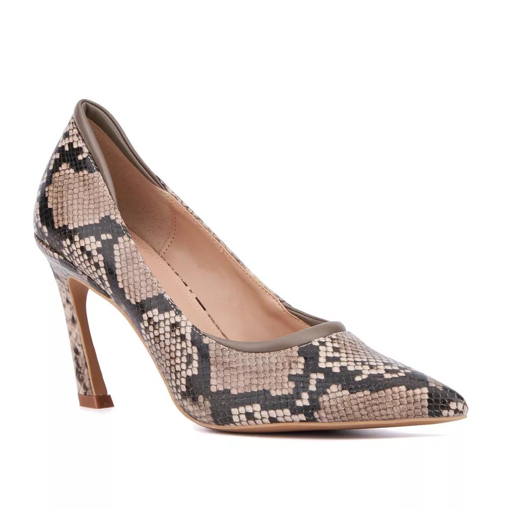 New York & Company Kailynn Womens Pointy Textured Pumps Product Image