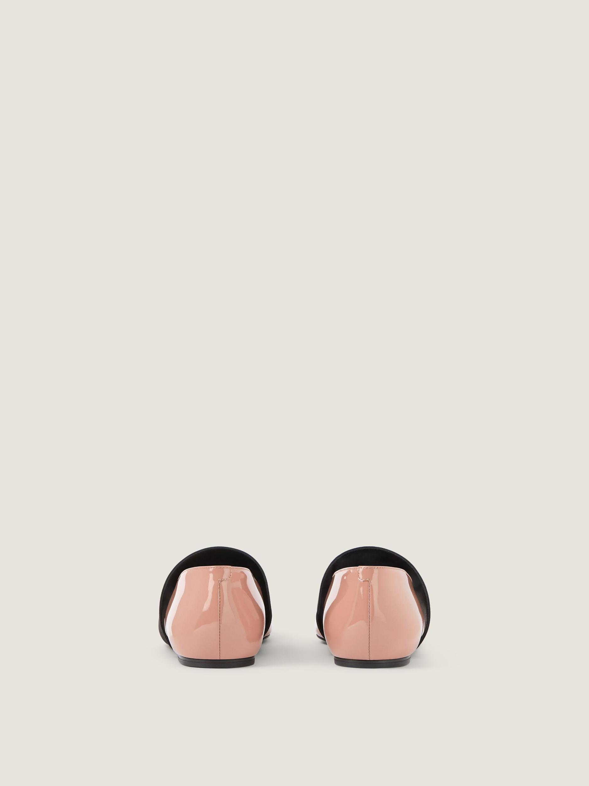 Sliced Square ballerinas in patent leather Product Image