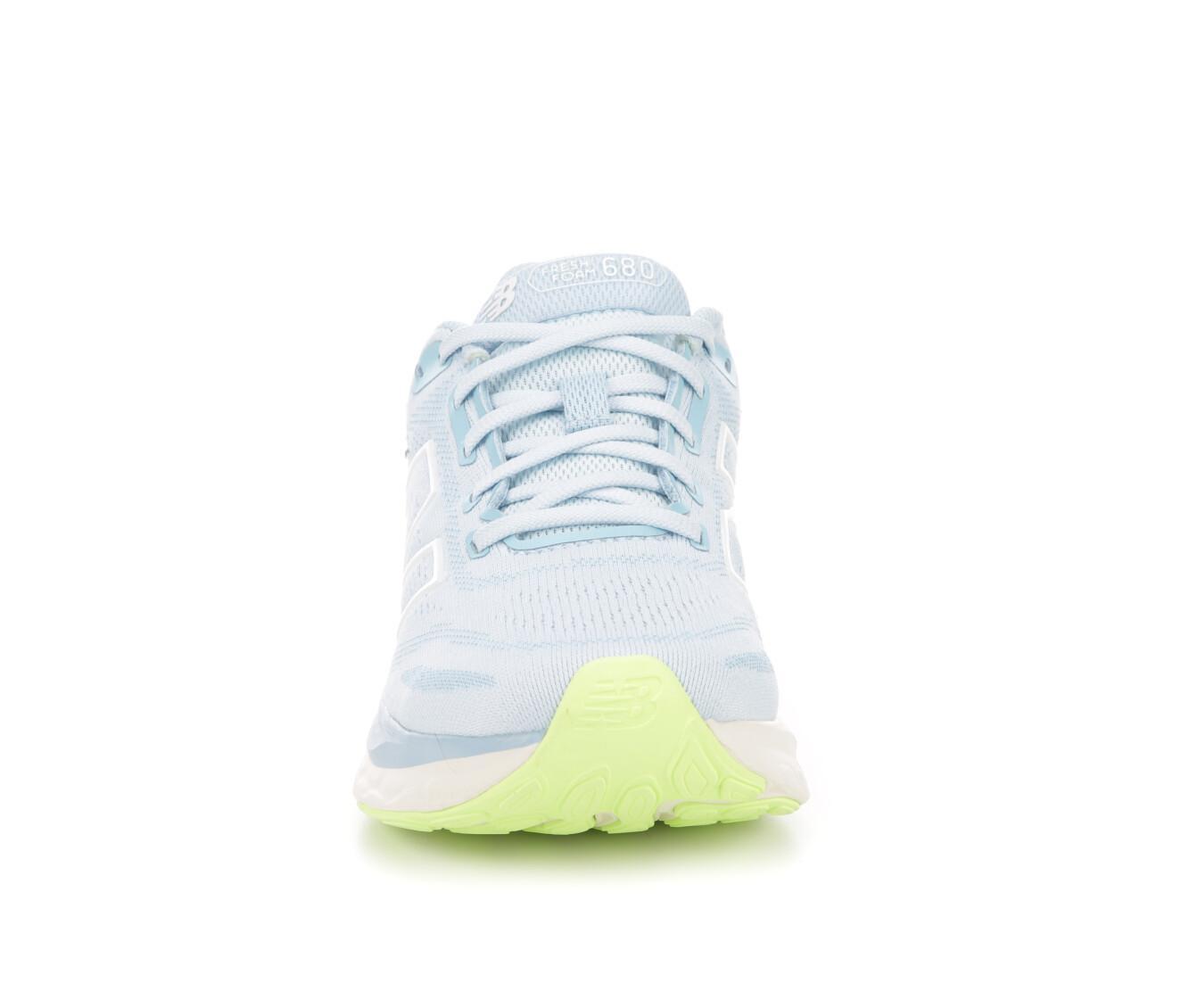 Women's New Balance W680V8 Running Shoes Product Image