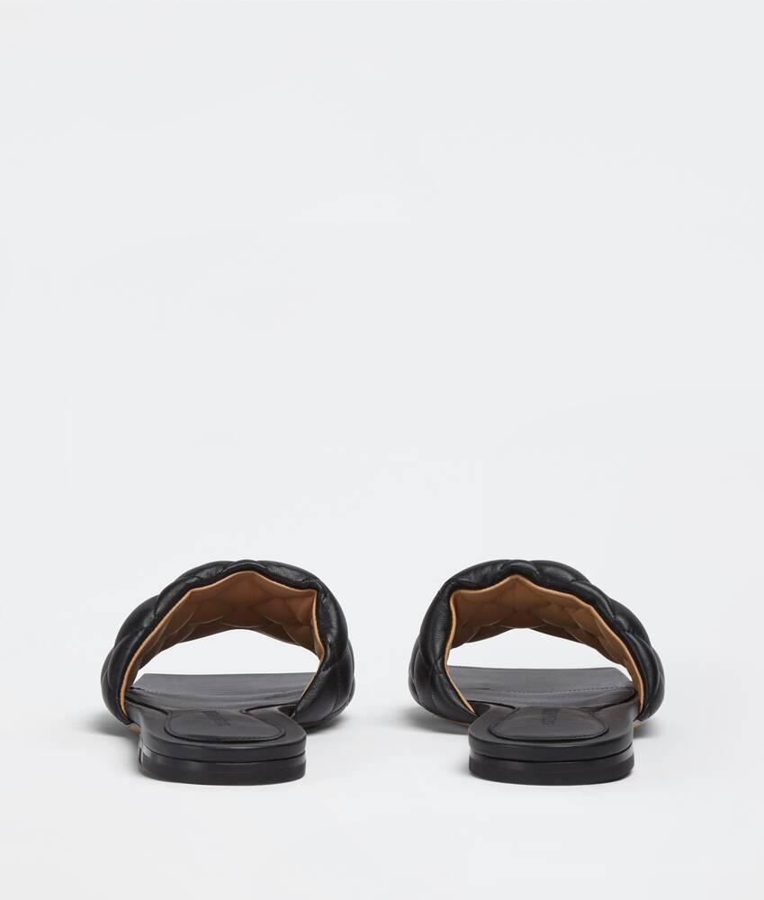 Women's Padded Flat Sandal in Nero Product Image