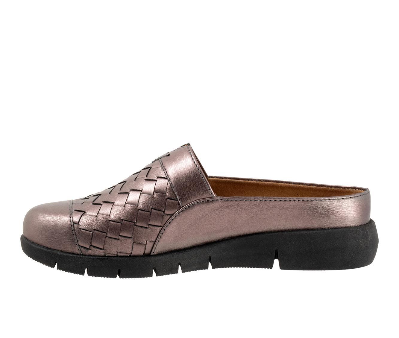 Women's Softwalk San Marcos II Clogs Product Image