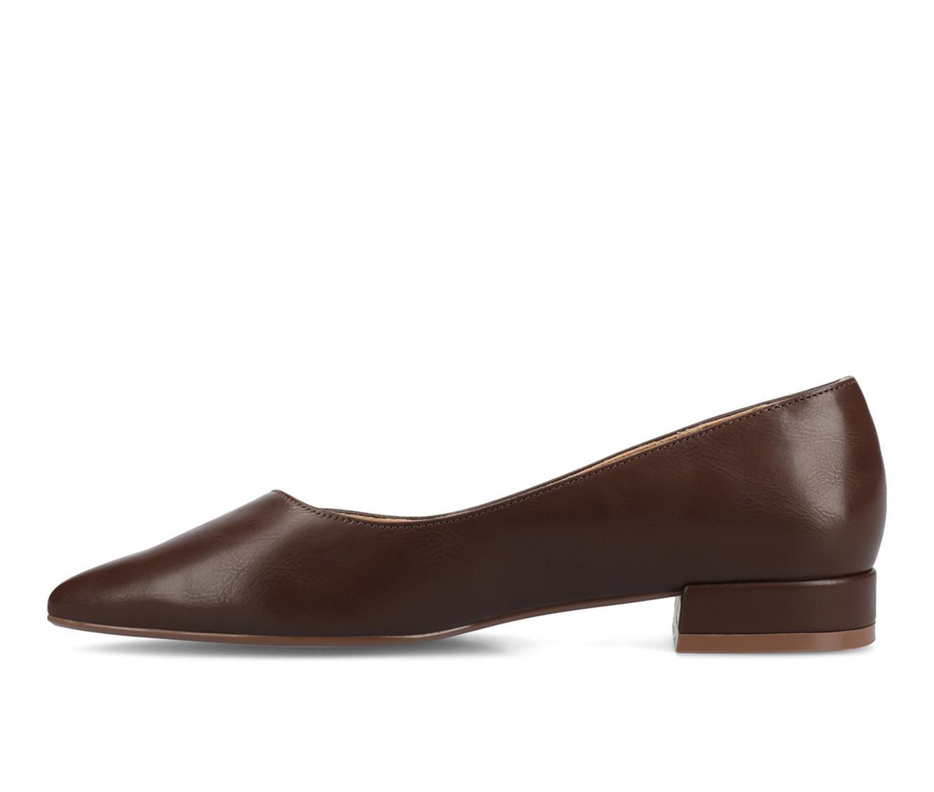 Women's Journee Collection Carmin Flats Product Image