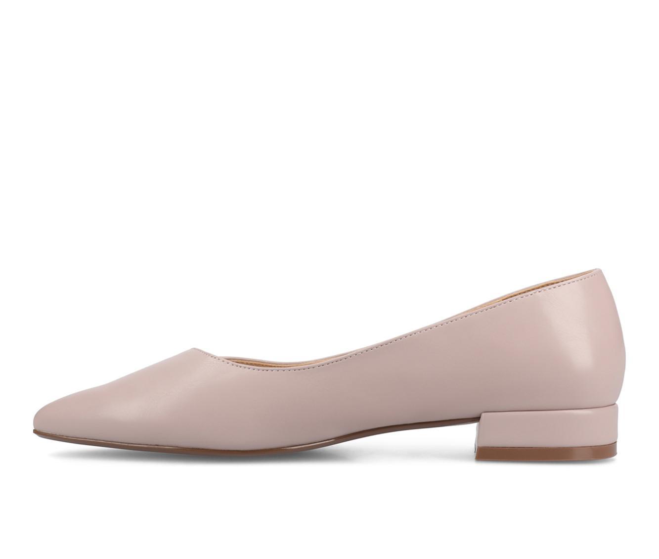 Women's Journee Collection Carmin Flats Product Image