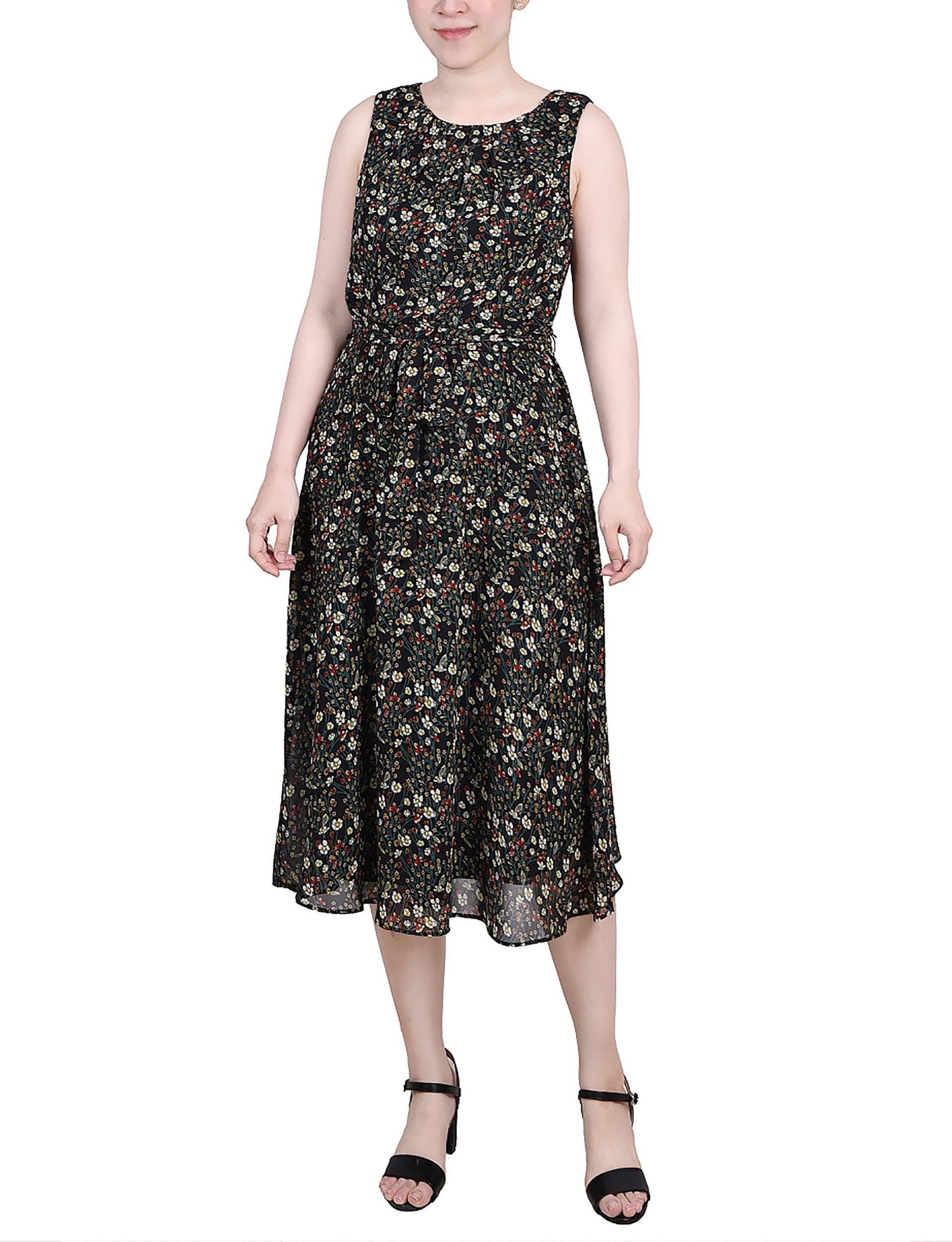 Black Ditsy Floral Sleeveless Chiffon Belted Dress - Petite Product Image