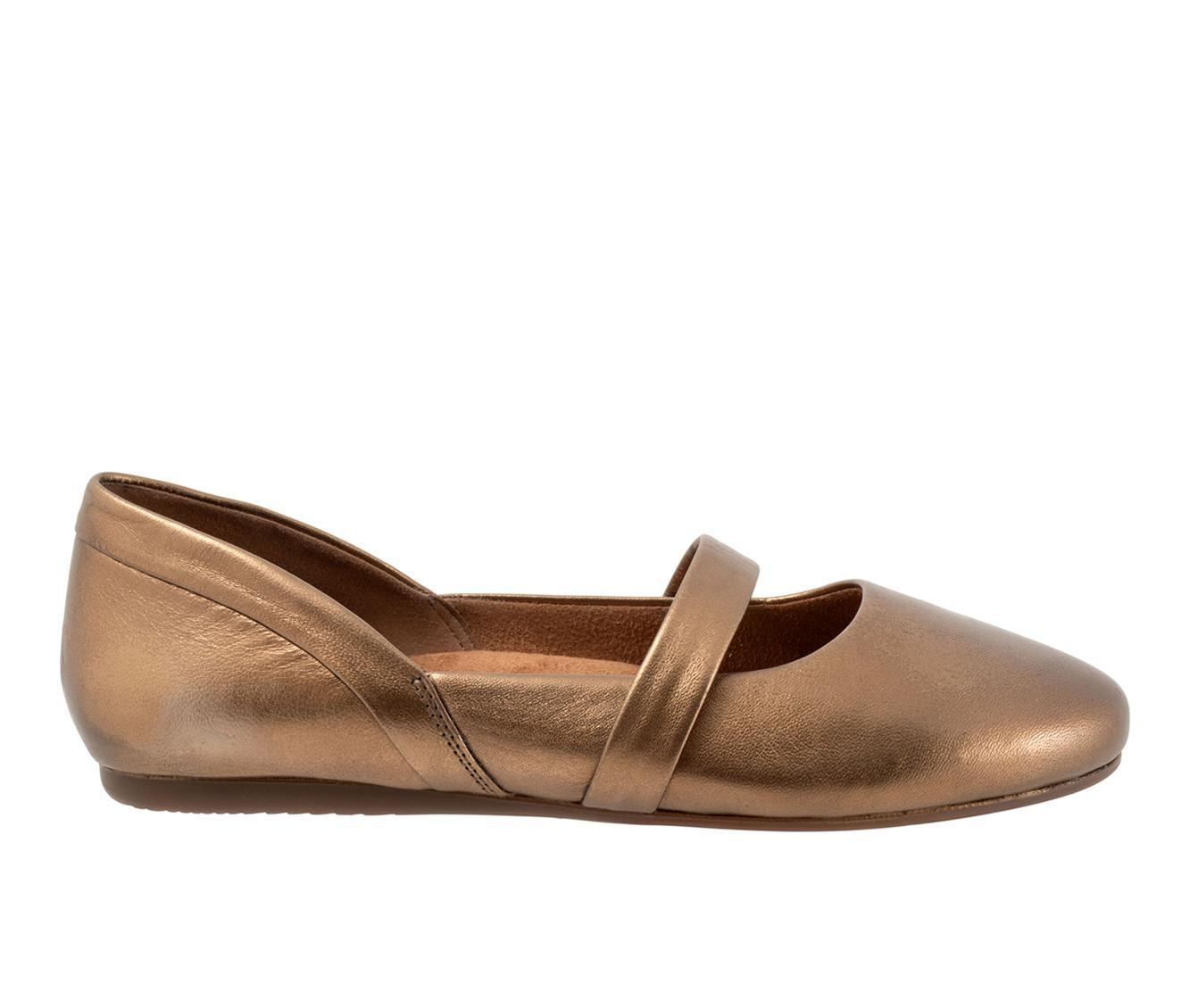 Women's Softwalk Samara Flats Product Image