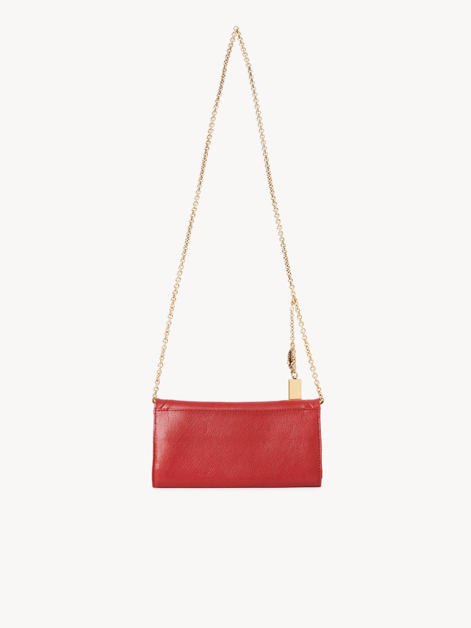 Chloé Spin flap wallet on chain in grained leather Product Image