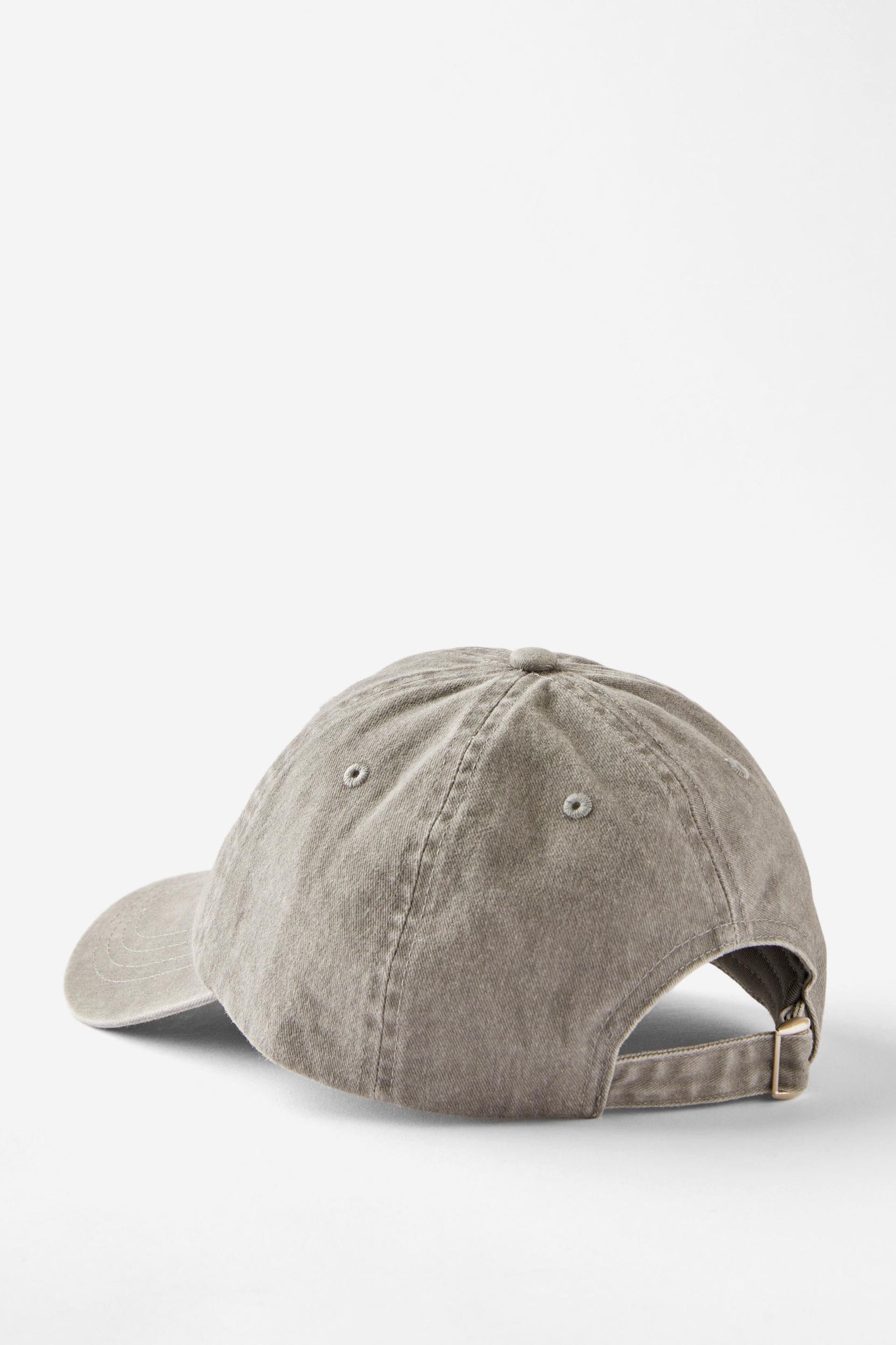 Active Graphic Cap Product Image