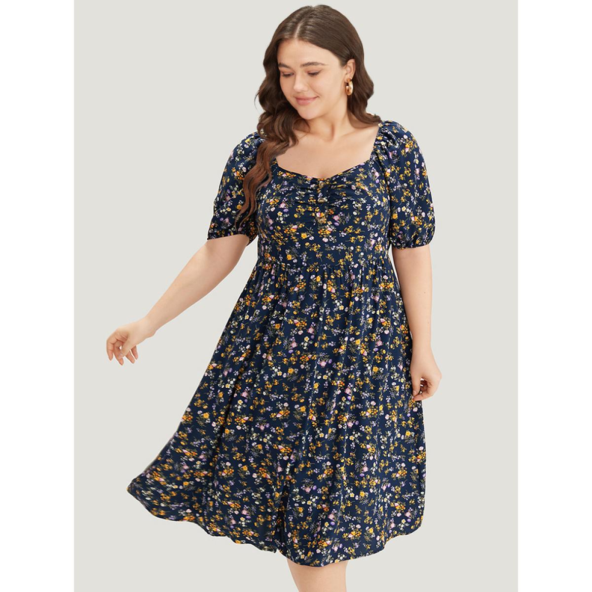 Plus Size Ditsy Floral Ruched Square Neck Puff Sleeve Dress Navy Women Office Elastic cuffs Square Neck Short sleeve Curvy Midi Dress BloomChic 22-24/3X Product Image