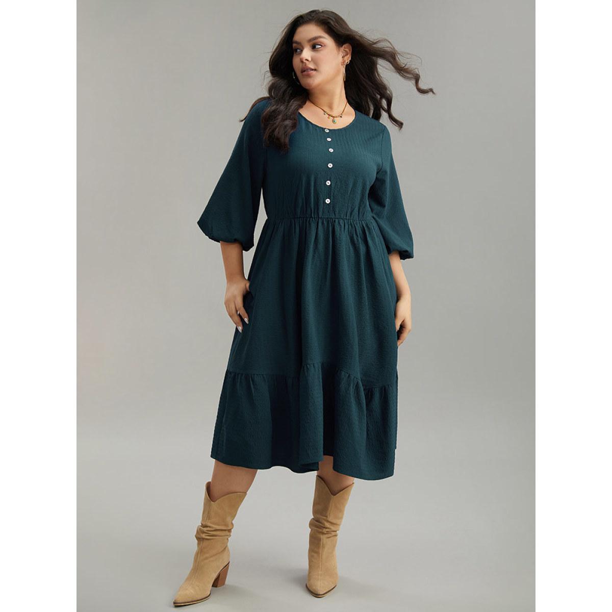 Plus Size Plain Textured Button Detail Pocket Dress DarkGreen Women Vacation Elastic cuffs Round Neck Elbow-length sleeve Curvy Midi Dress BloomChic 28/5X Product Image