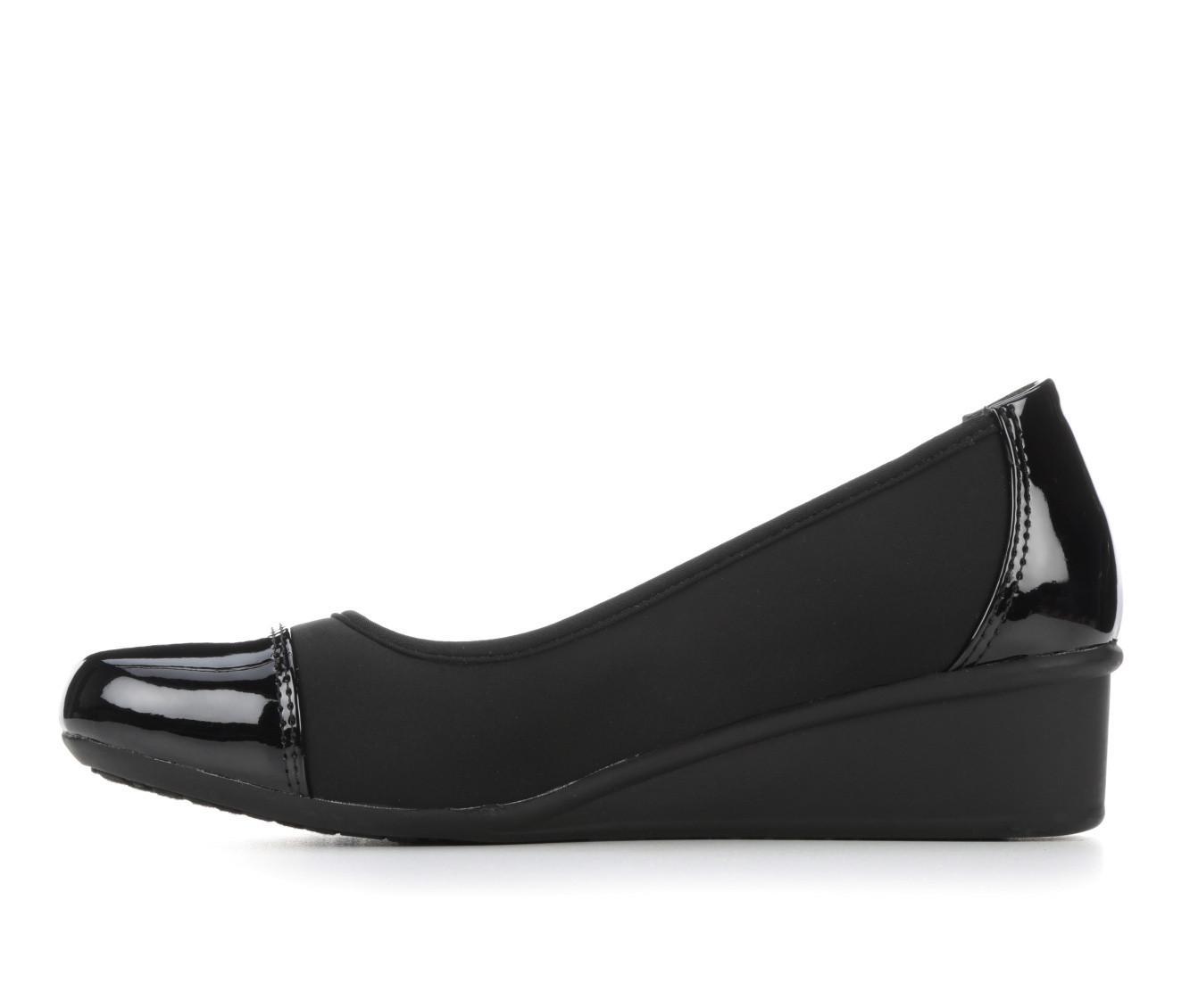 Women's Solanz Calvin Product Image