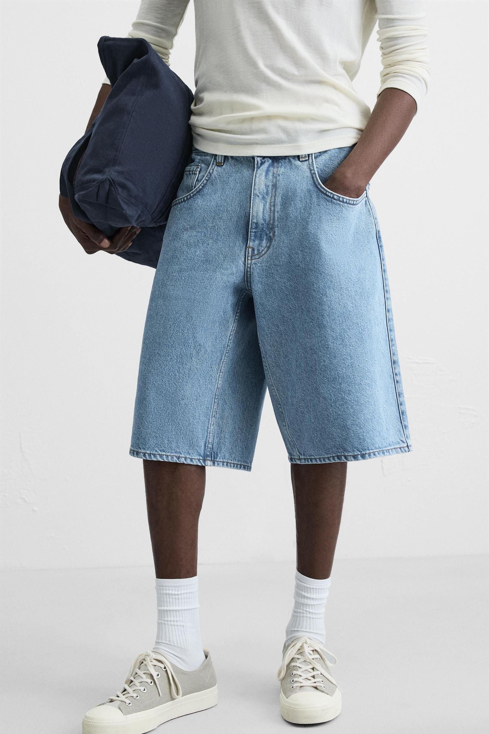 BAGGY FIT DENIM SHORTS Product Image