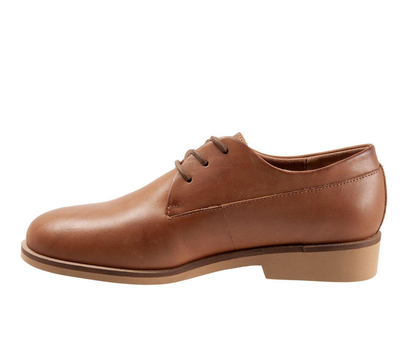 Women's Softwalk Whitby Oxfords Product Image