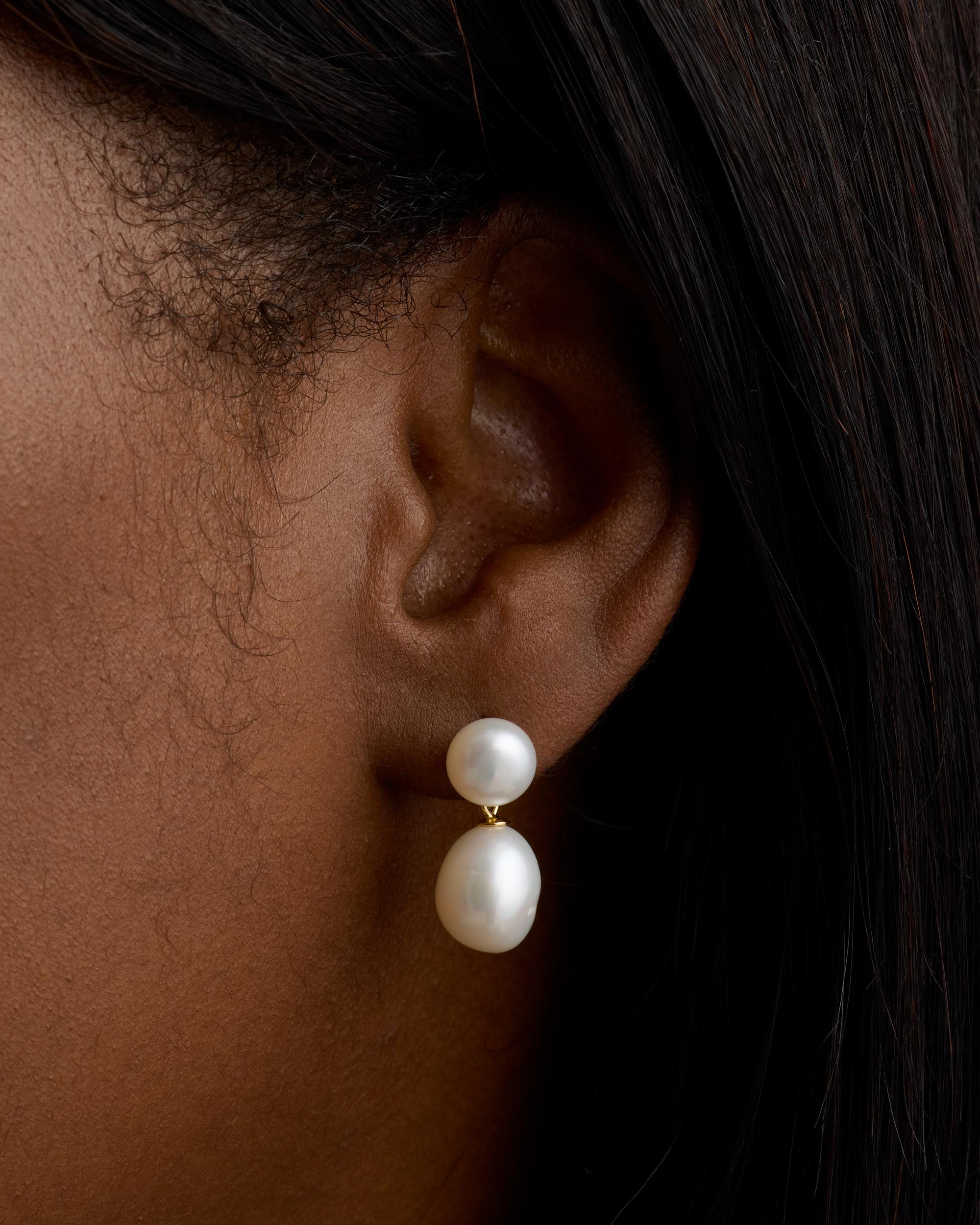 Quince | Women's 14K Gold Freshwater Cultured Pearl Studs Product Image