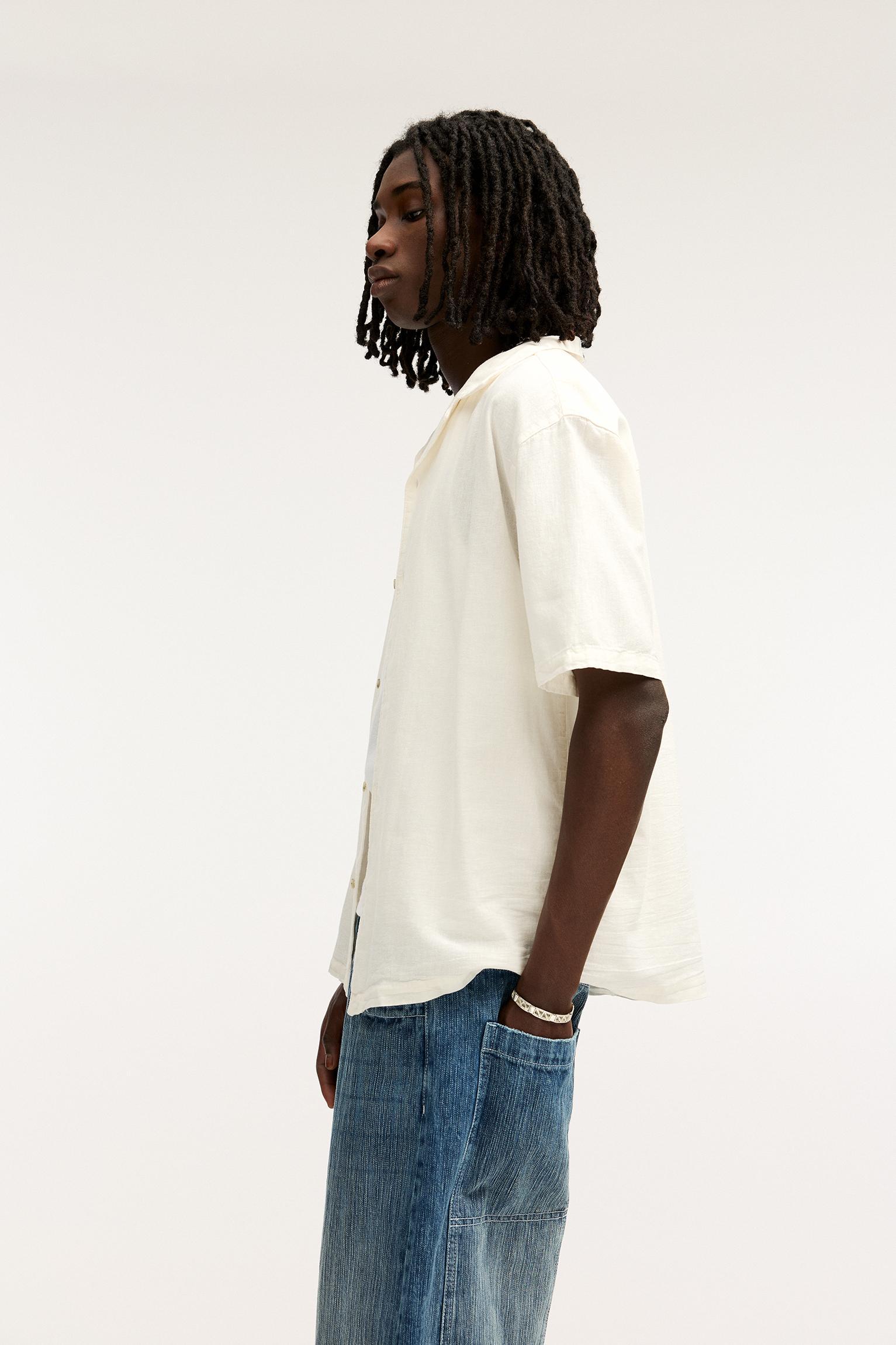 Basic short sleeve linen blend shirt Product Image