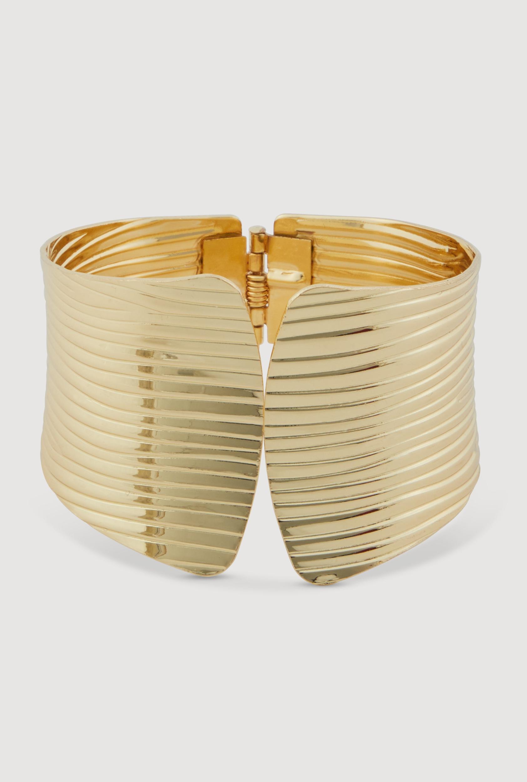 Stylish Metallic Textured Swirl Drop Earrings Male Product Image