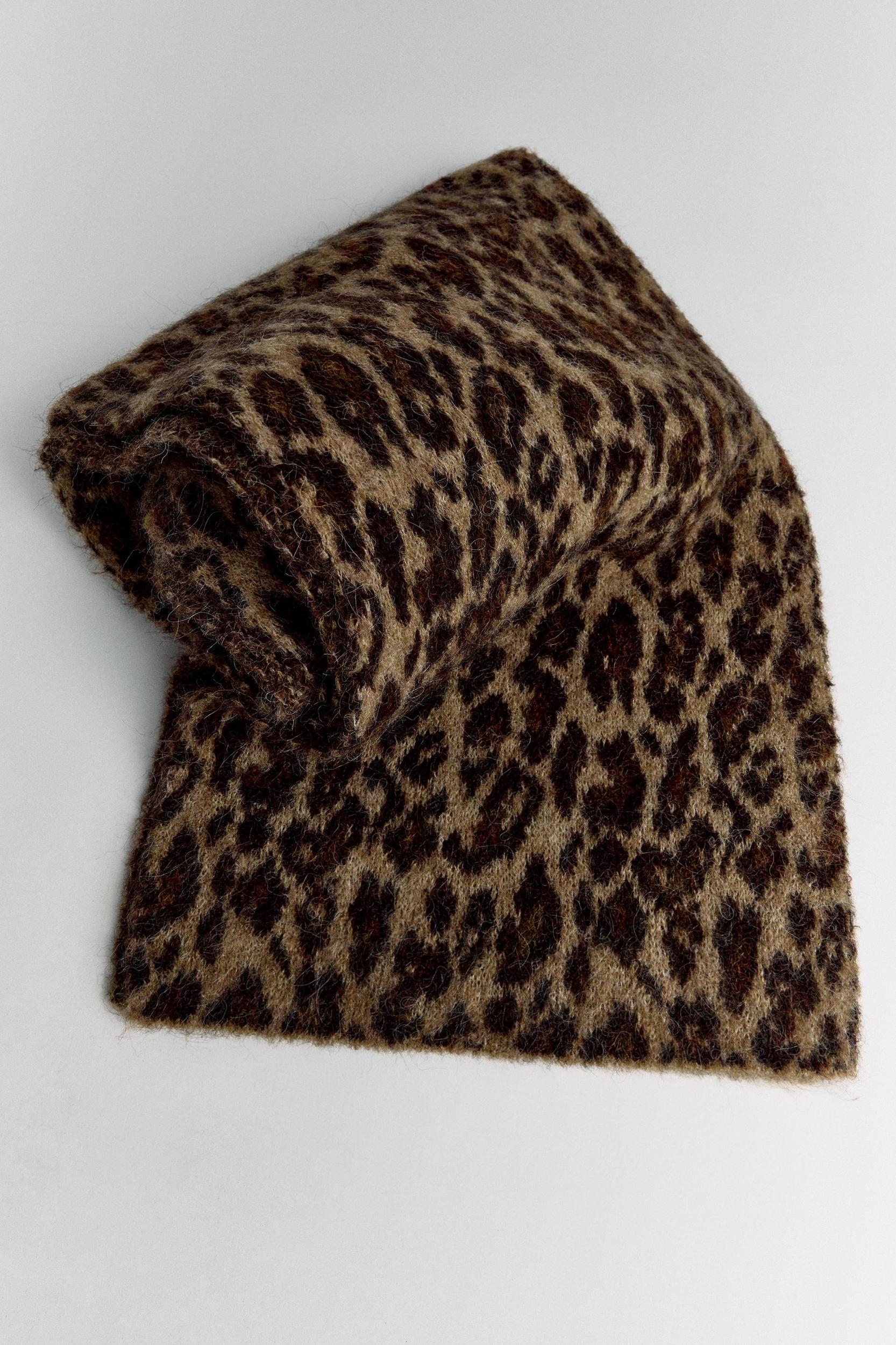 ANIMAL PRINT WOOL AND ALPACA BLEND SCARF Product Image