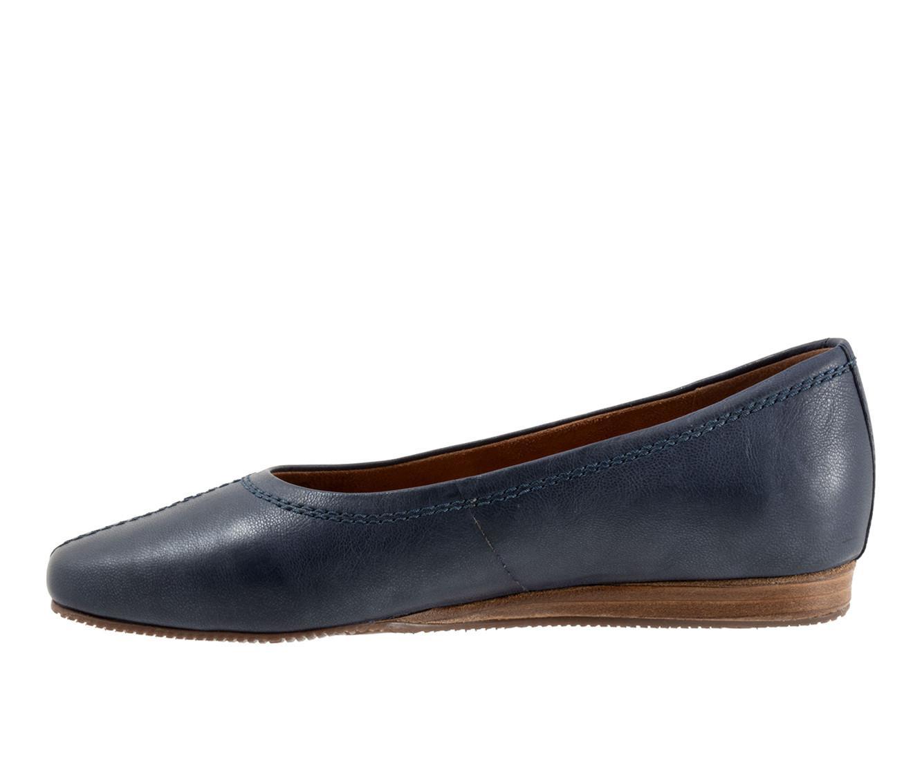 Women's Softwalk Vera Cruz Flats Product Image