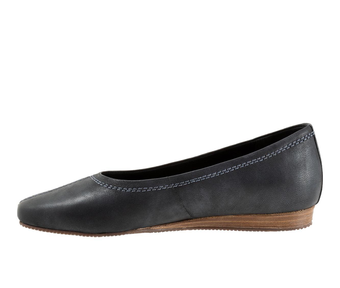 Women's Softwalk Vera Cruz Flats Product Image